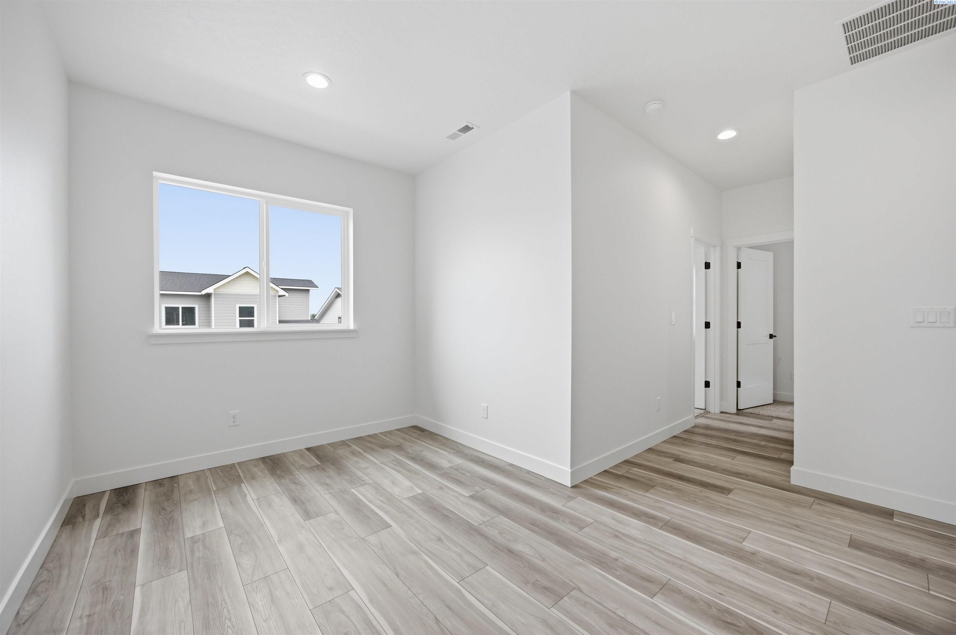 4449 Conifer St, West Richland, WA 99353