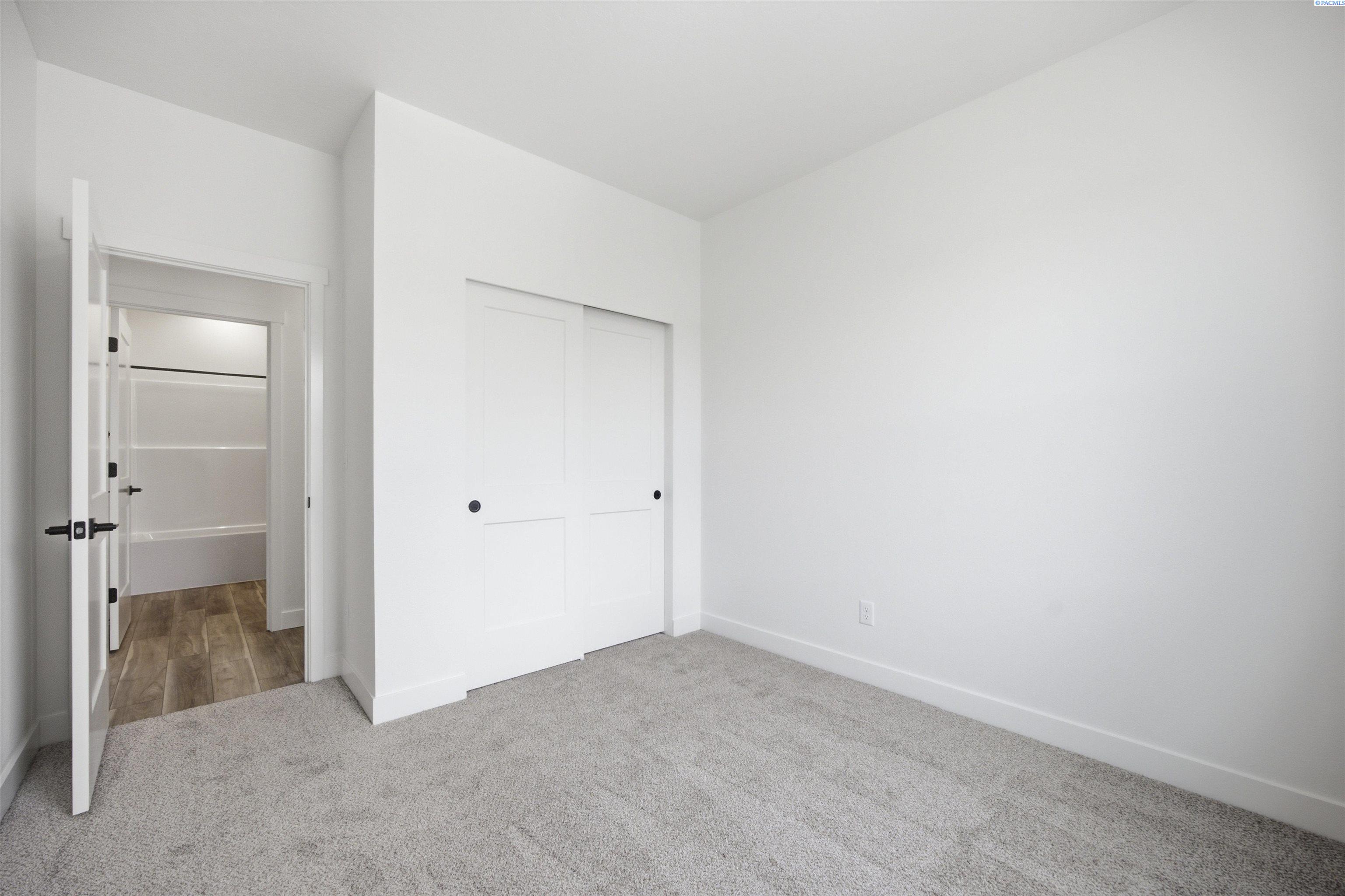 4449 Conifer St, West Richland, WA 99353
