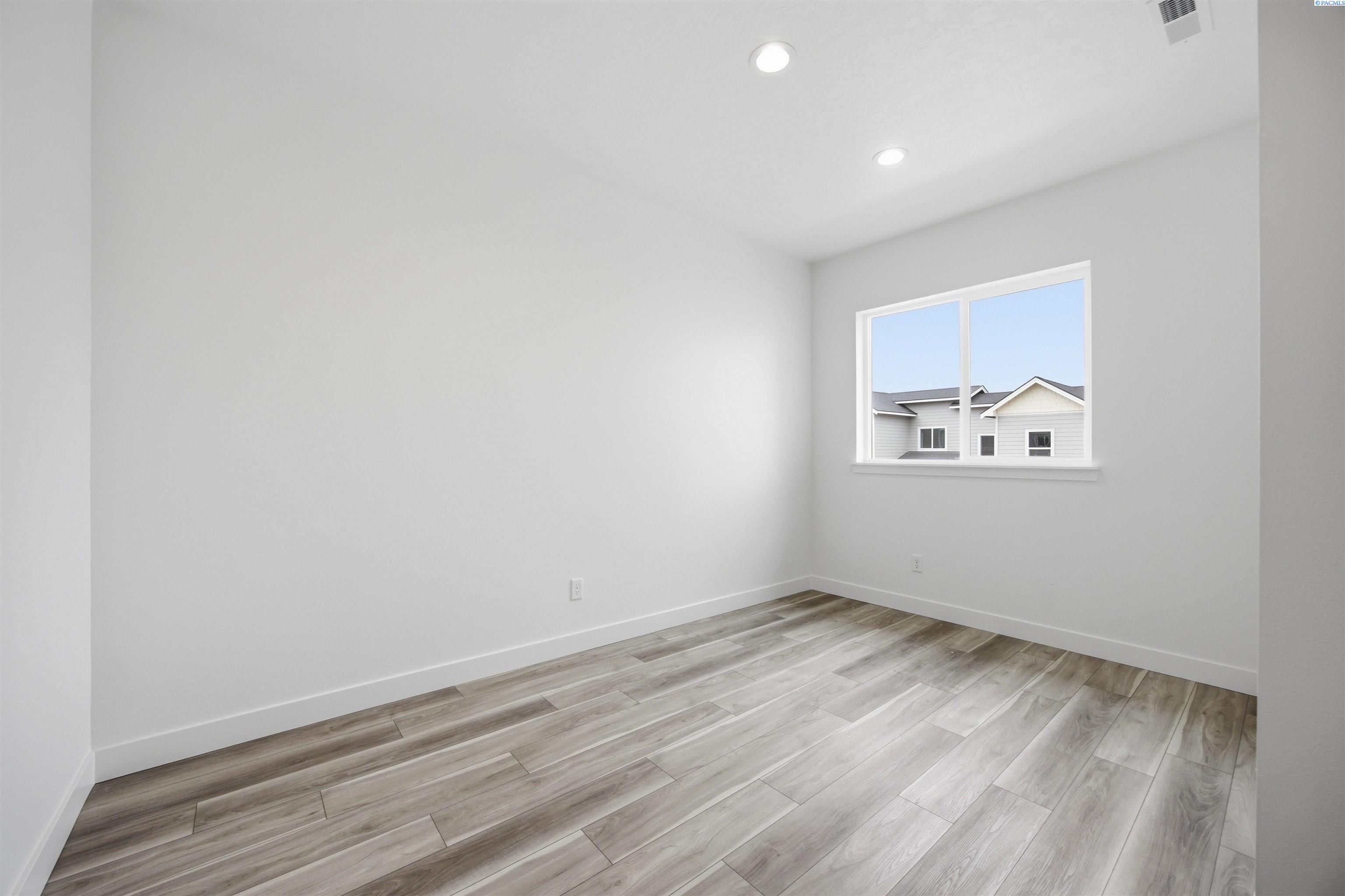 4449 Conifer St, West Richland, WA 99353