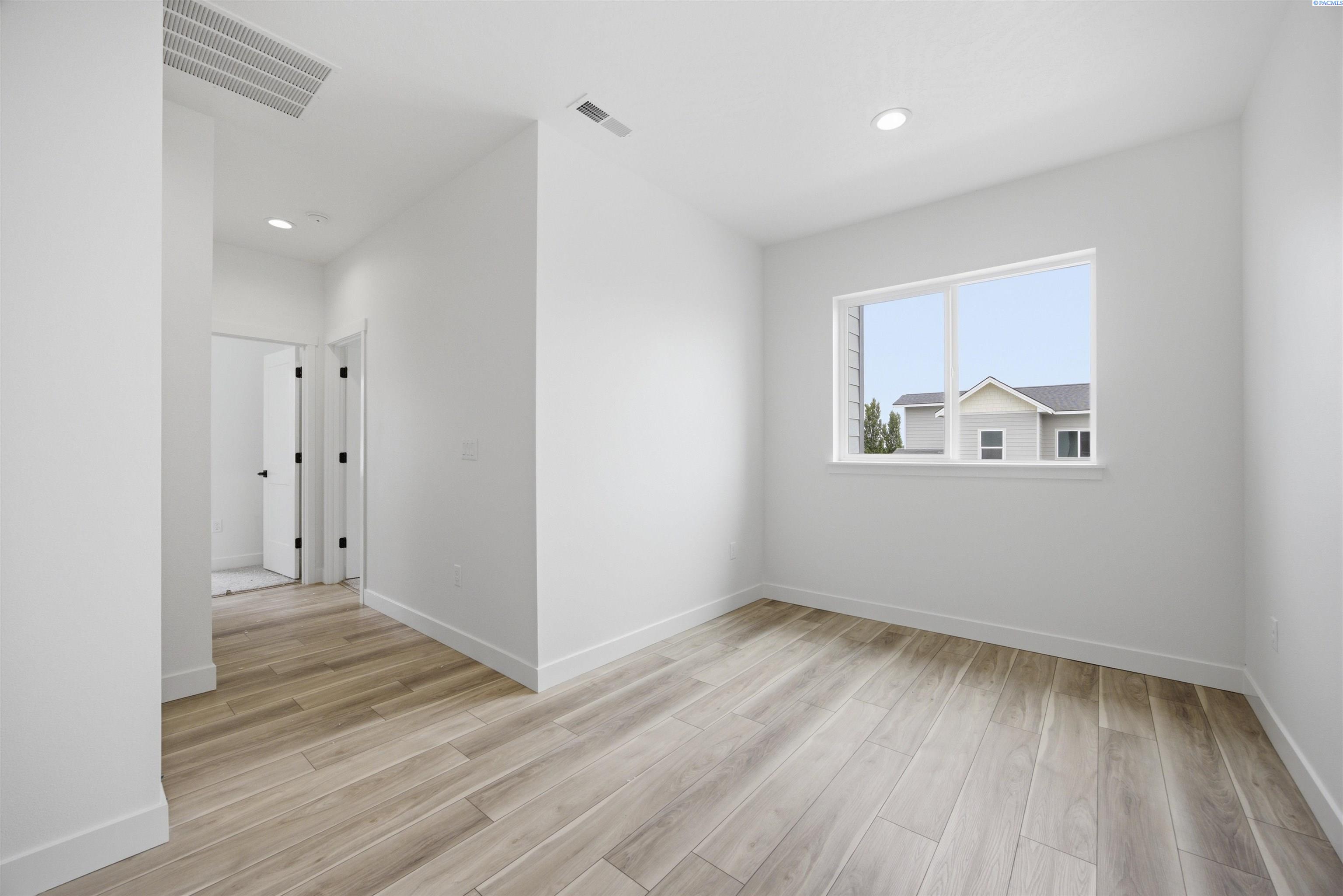 4517 Conifer St, West Richland, WA 99353