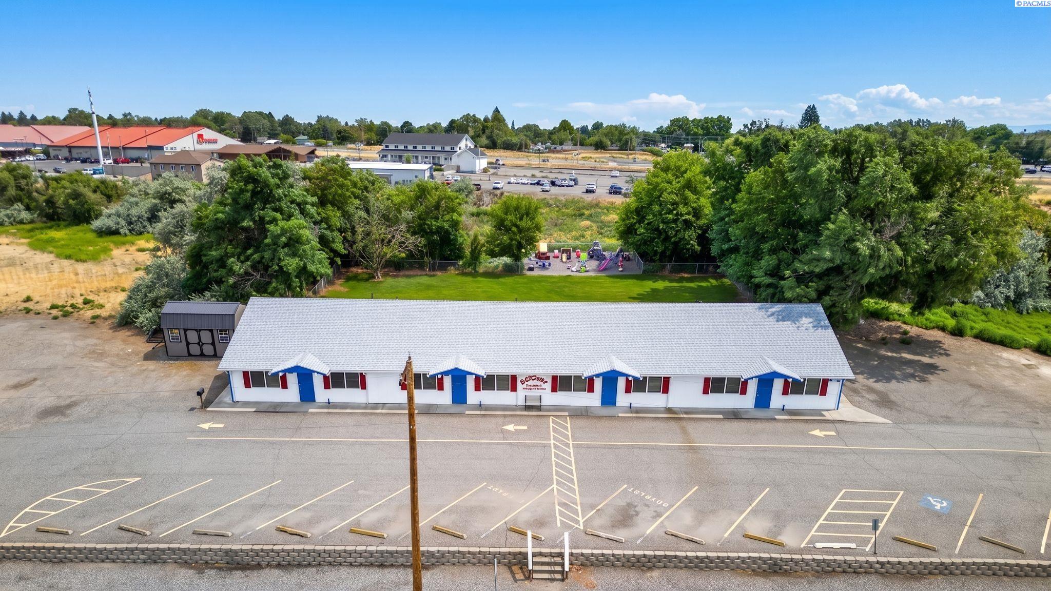 1706 Bronco Ln, Richland, WA 99354