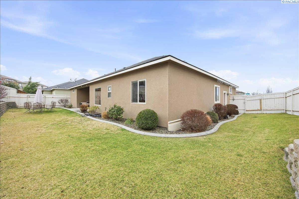 4278 Zillah St, Kennewick, WA 99337-3105
