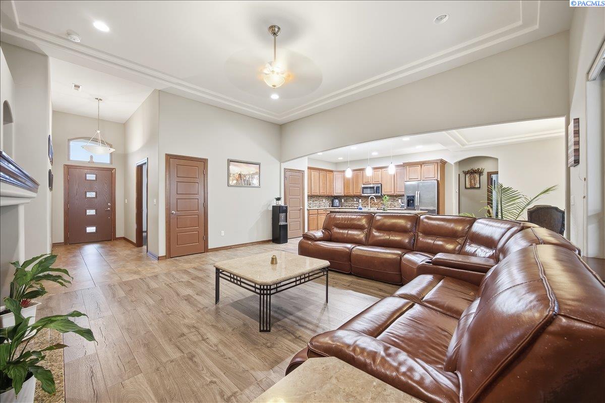 4278 Zillah St, Kennewick, WA 99337-3105