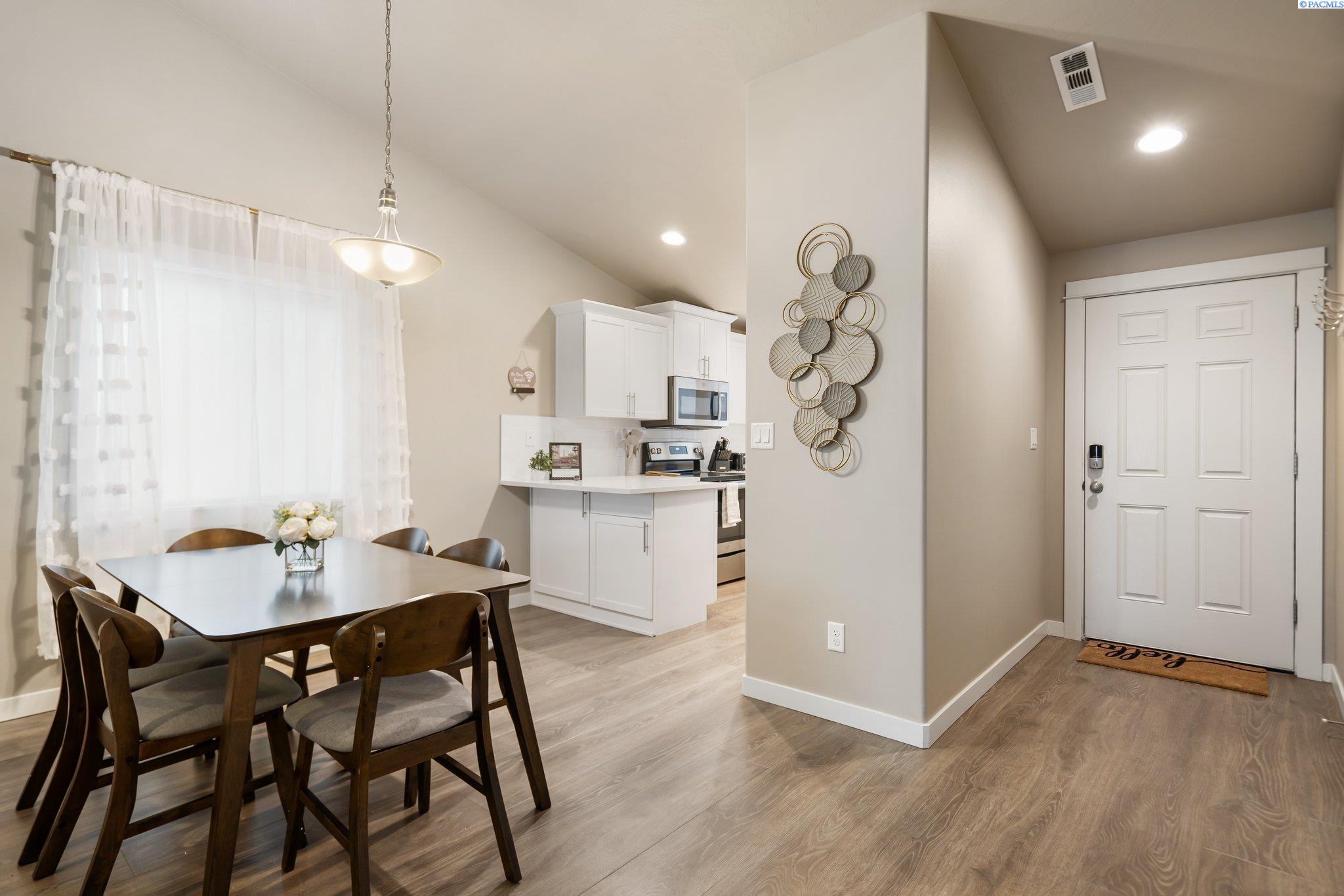 2937 Castle Rock Blvd, Richland, WA 99352