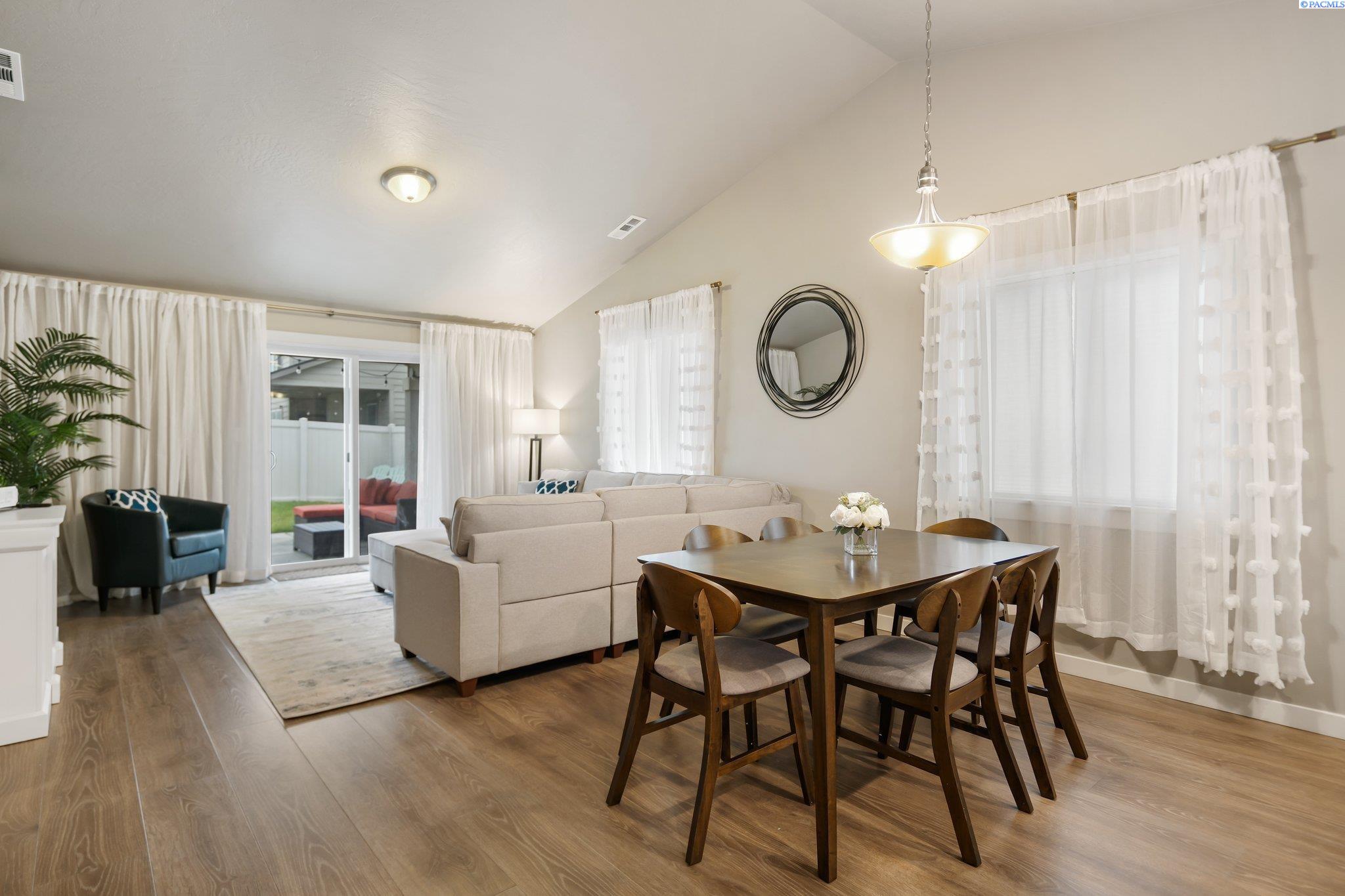 2937 Castle Rock Blvd, Richland, WA 99352