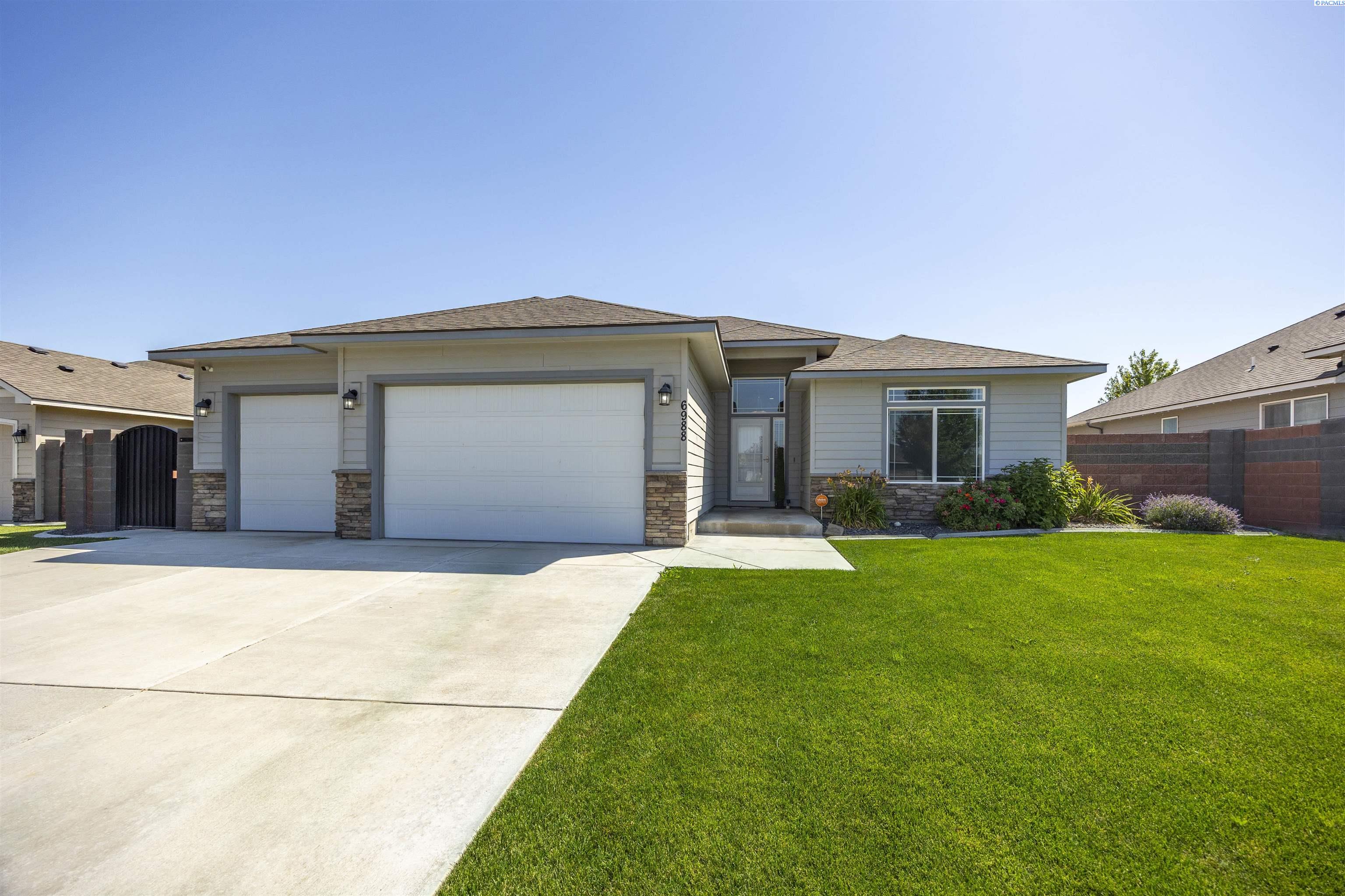 6988 31st Ave, Kennewick, WA 99338