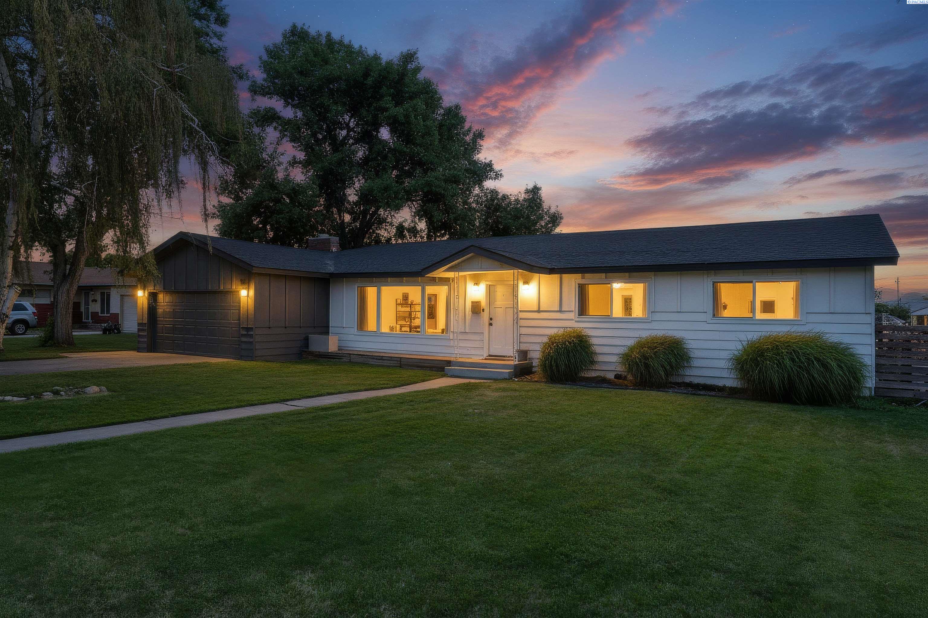4004 Okanogan Ave, Kennewick, WA 99336