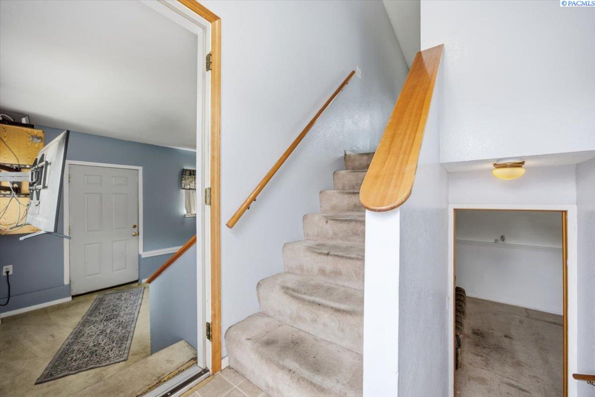 3326 23rd Ave, Kennewick, WA 99337
