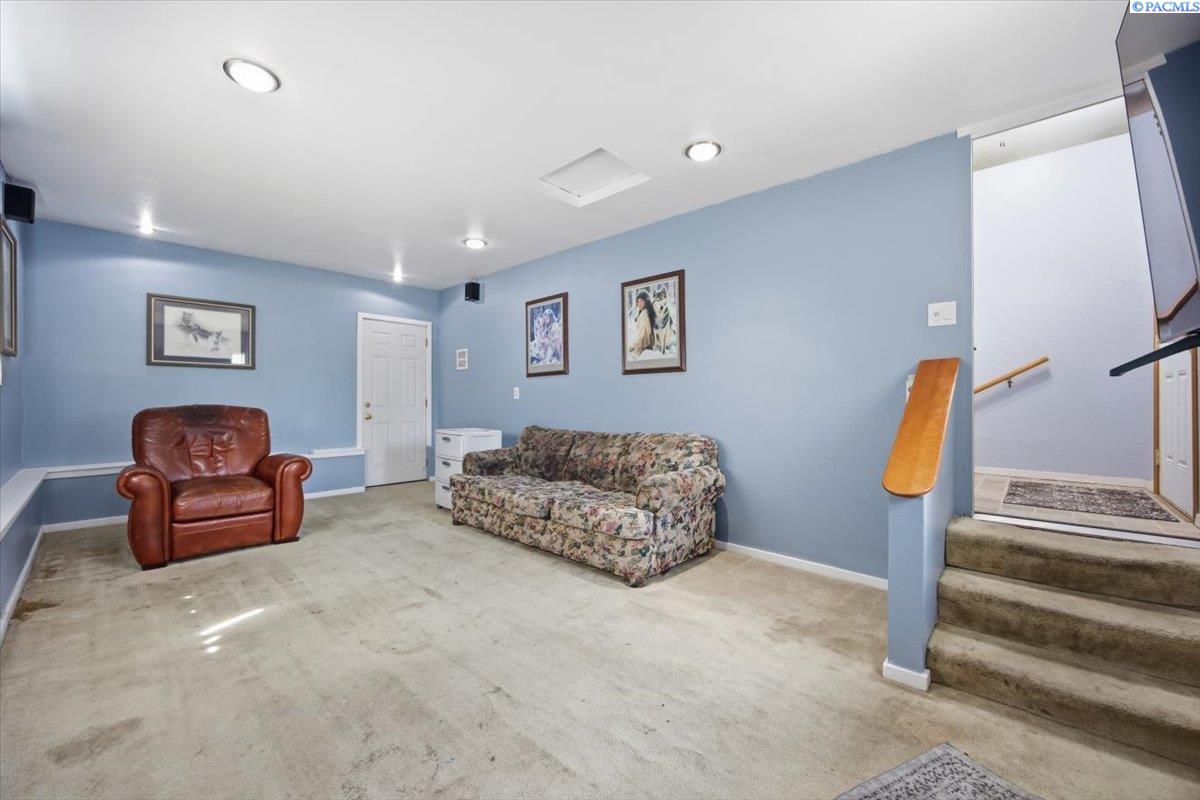 3326 23rd Ave, Kennewick, WA 99337