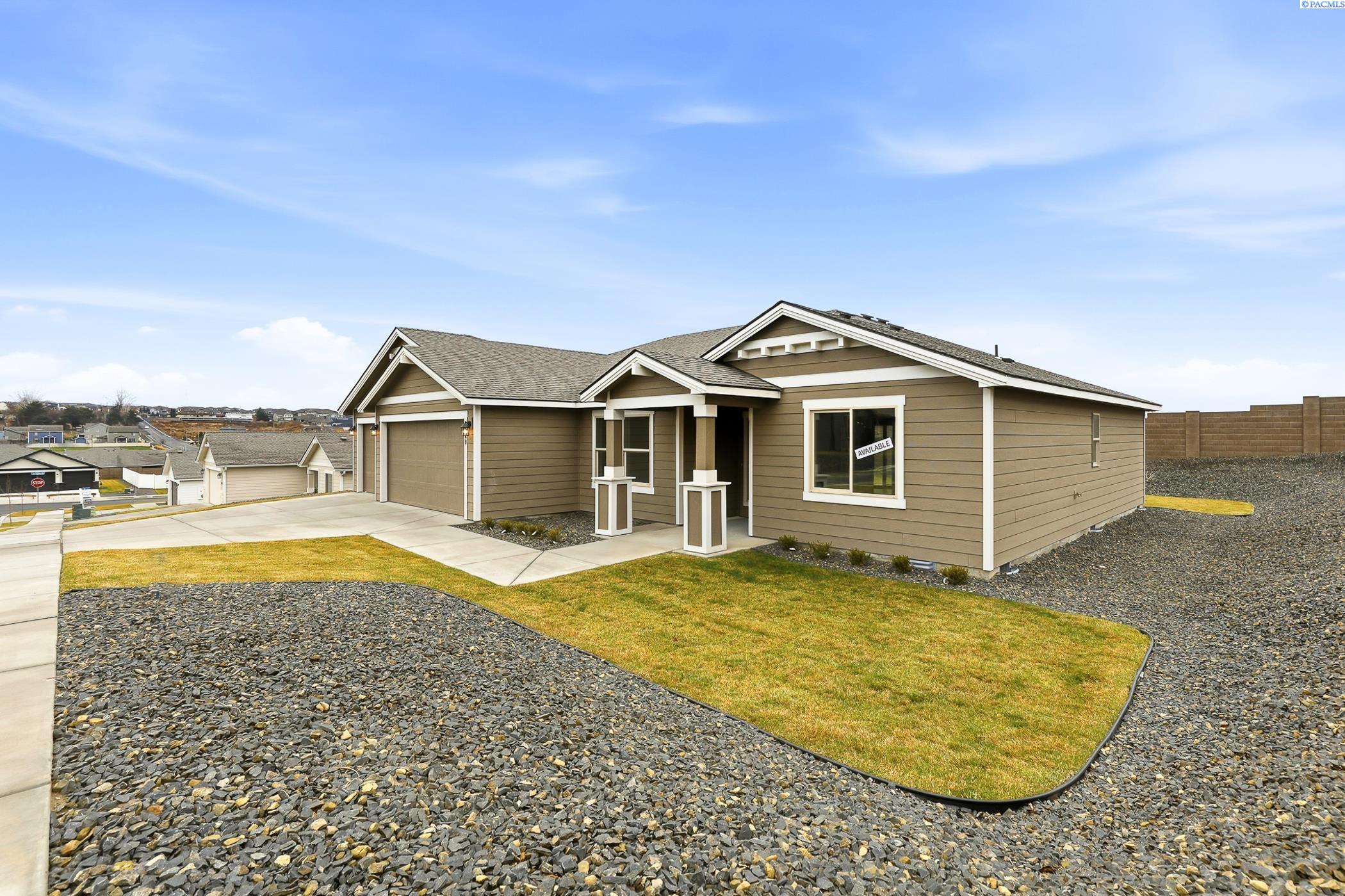 2888 Roosevelt St, Kennewick, WA 99338