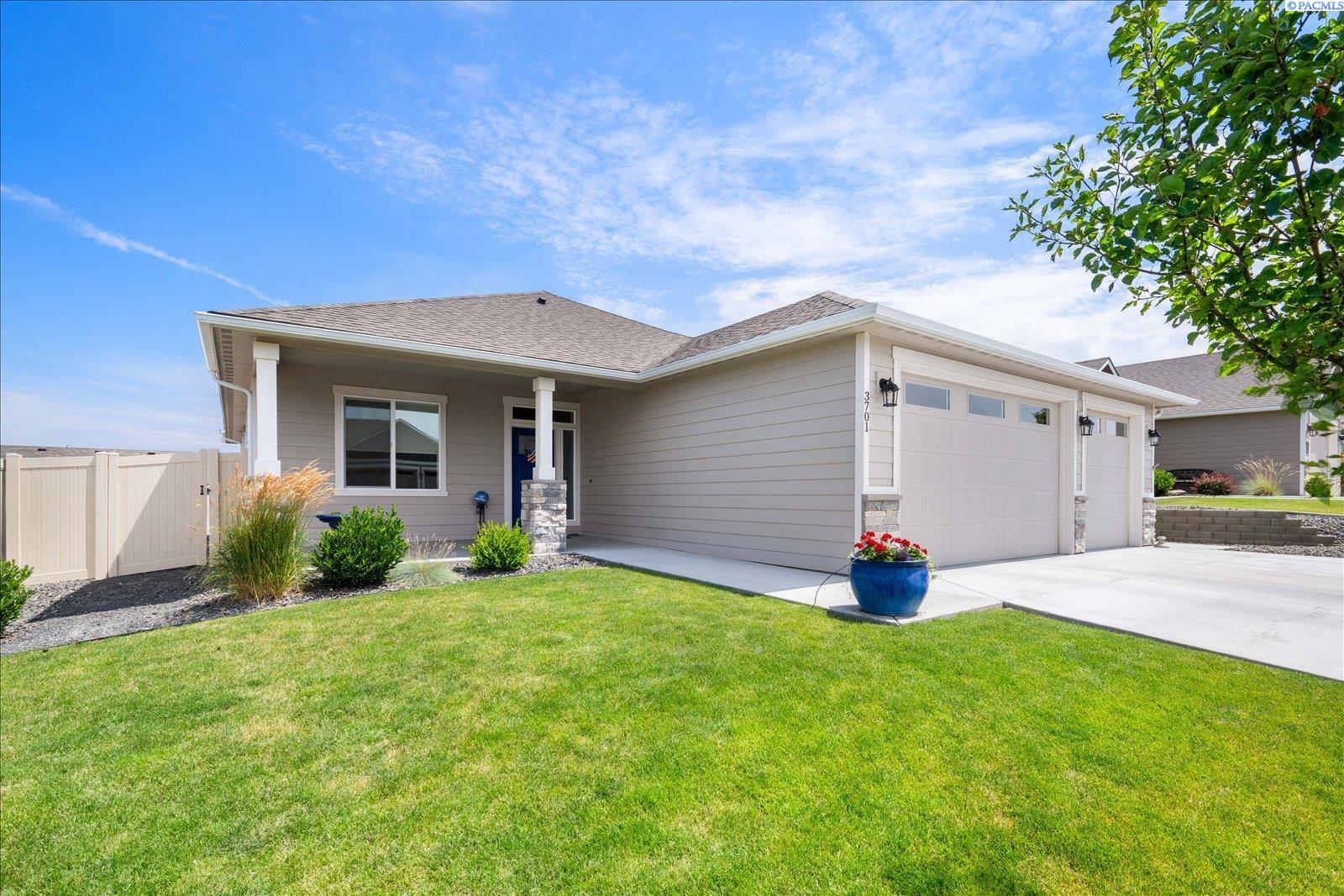 3701 Van Buren Pl, Kennewick, WA 99338