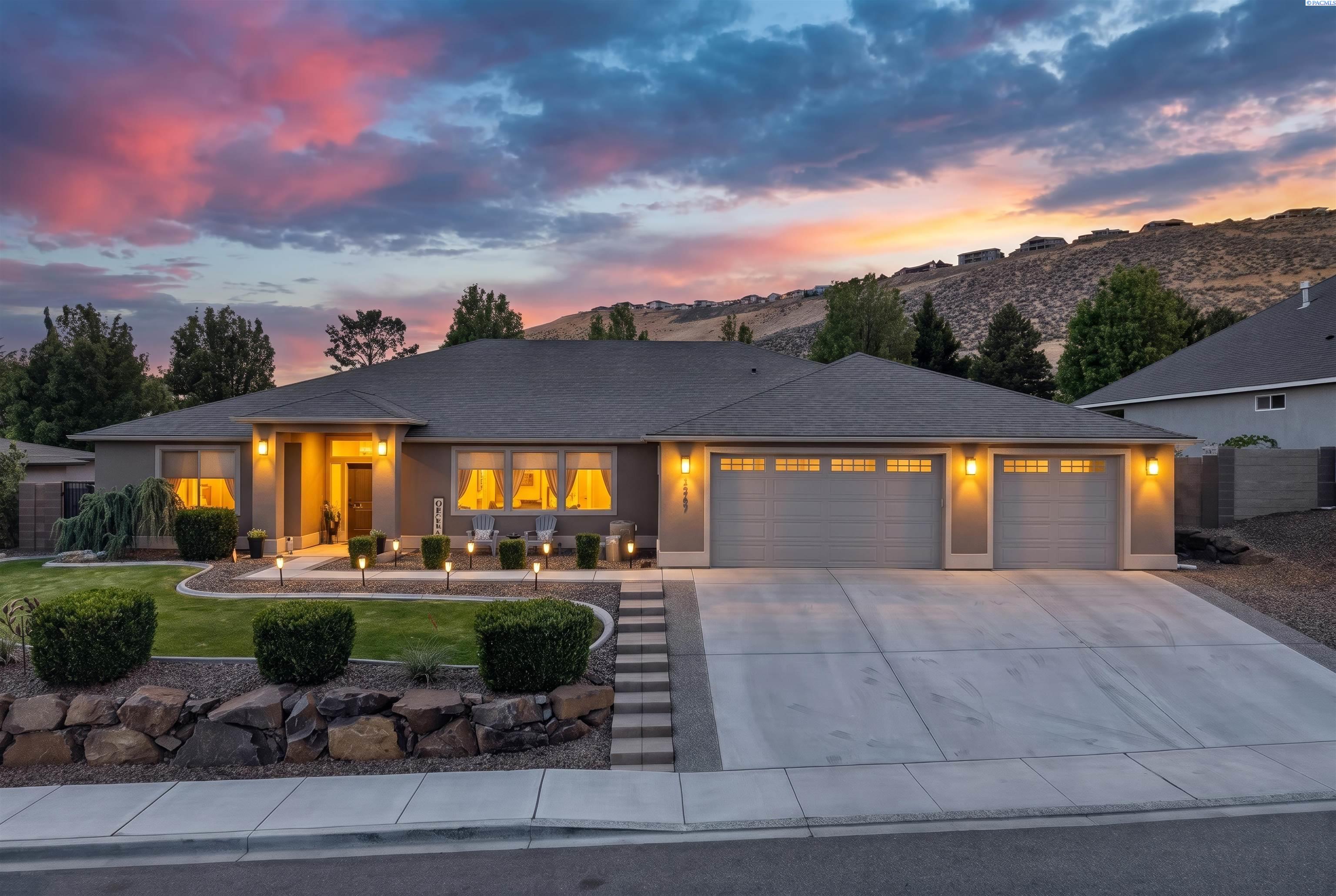 2267 Sky Meadow Ave, Richland, WA 99354