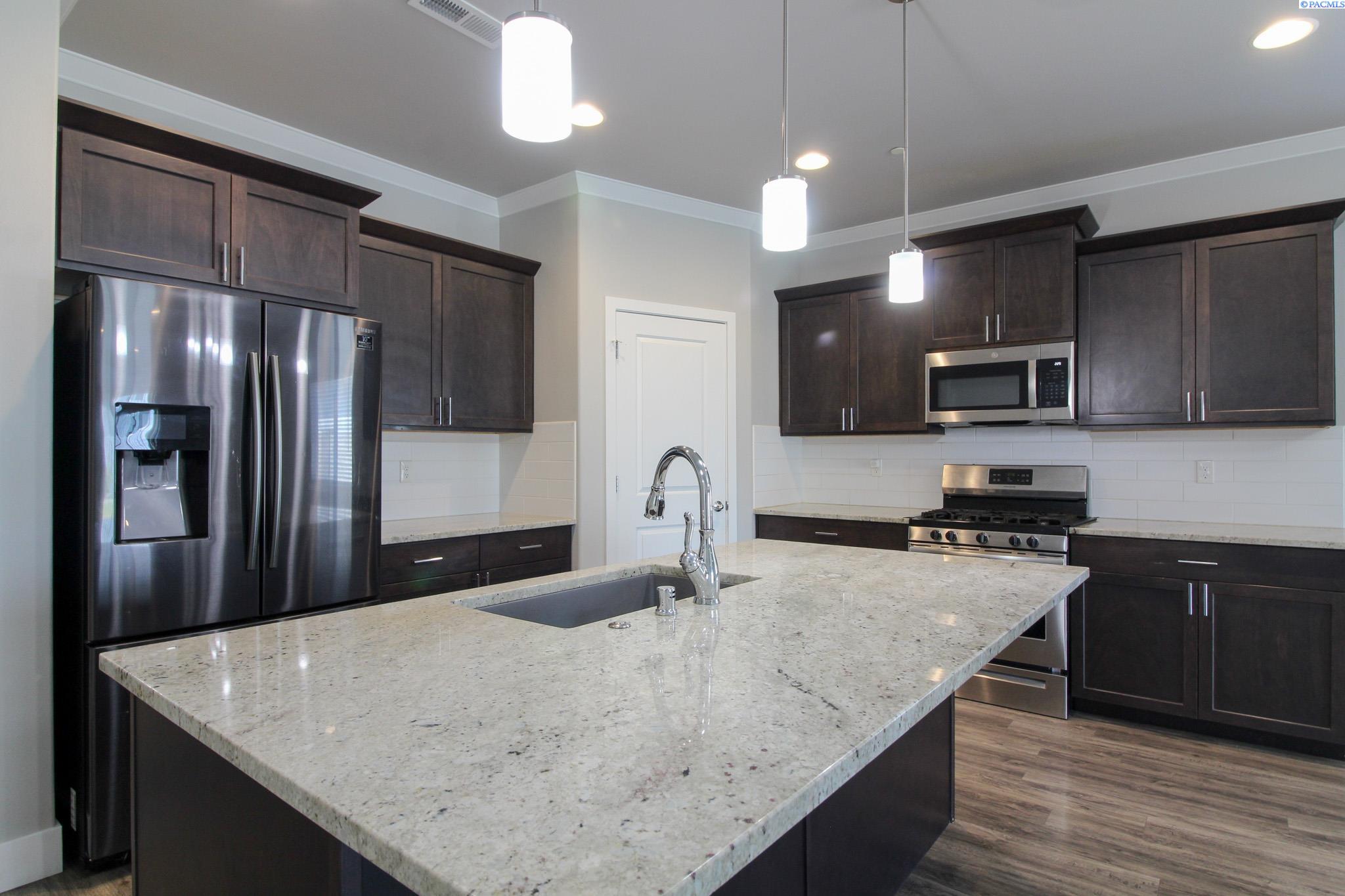 2452 Brodie Lame, Richland, WA 99352