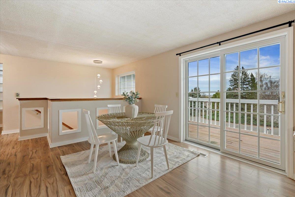 3026 Escolar Rd, Kennewick, WA 99338