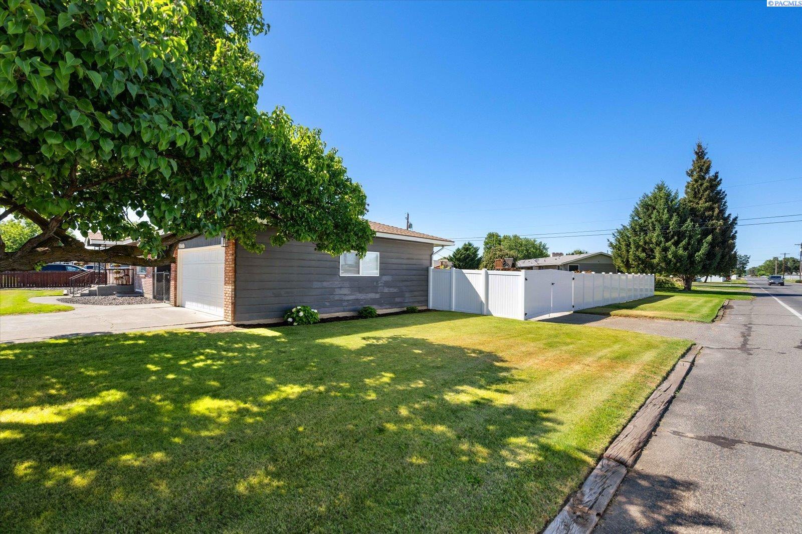 4009 Nixon , Pasco, WA 99301