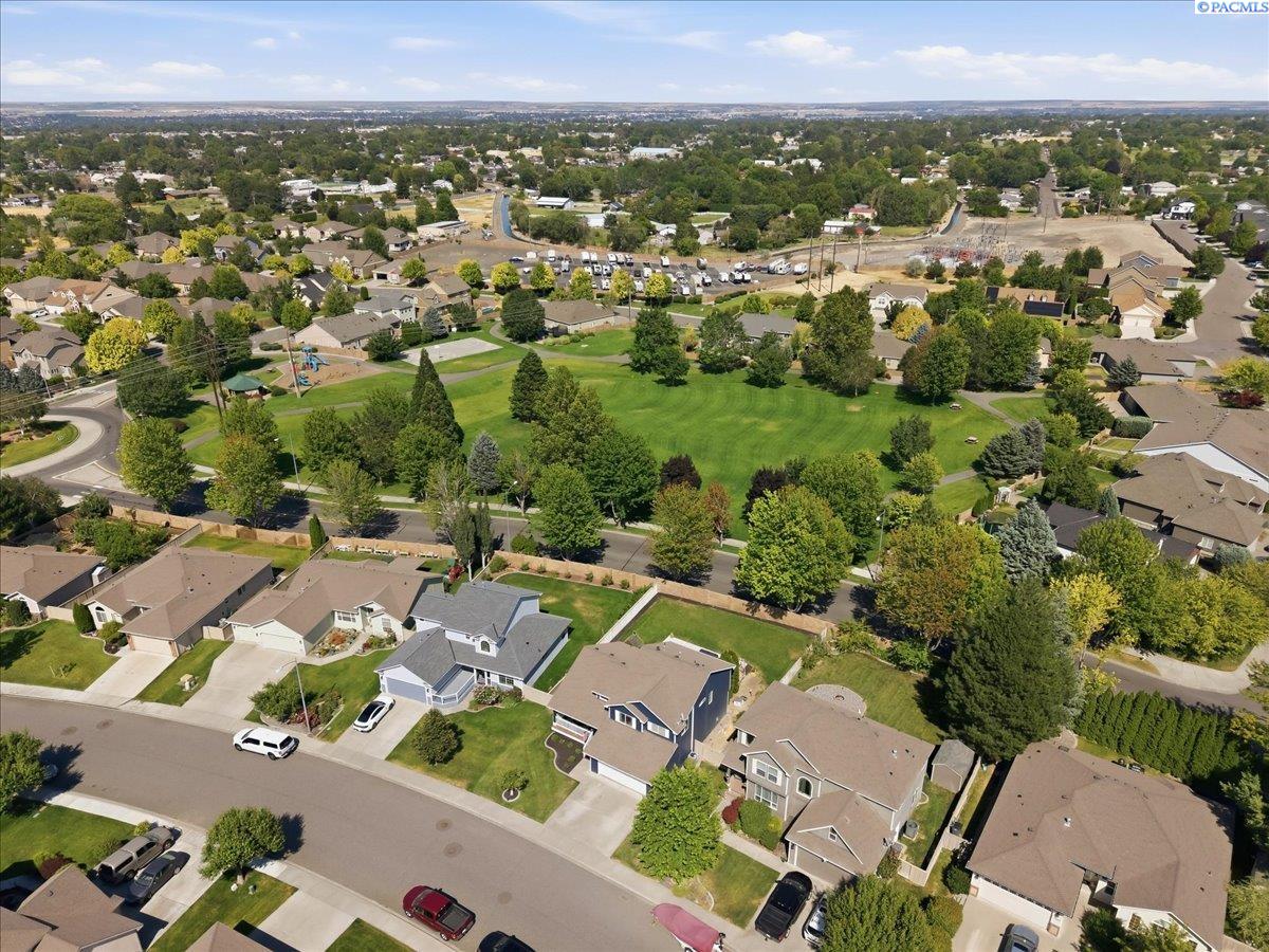 1309 Irving Pl, Kennewick, WA 99338