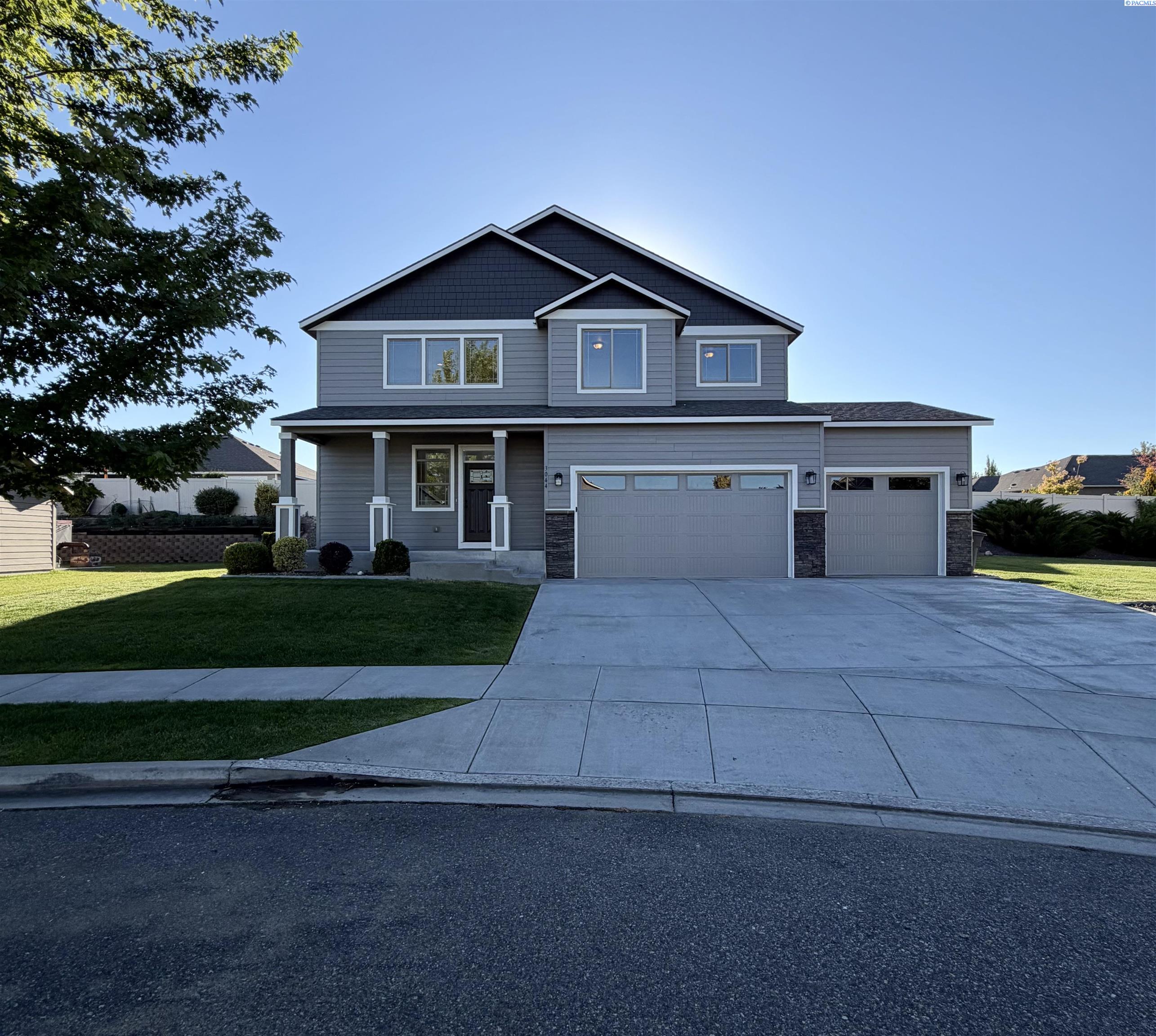 3044 Fillmore Pl, Kennewick, WA 99338