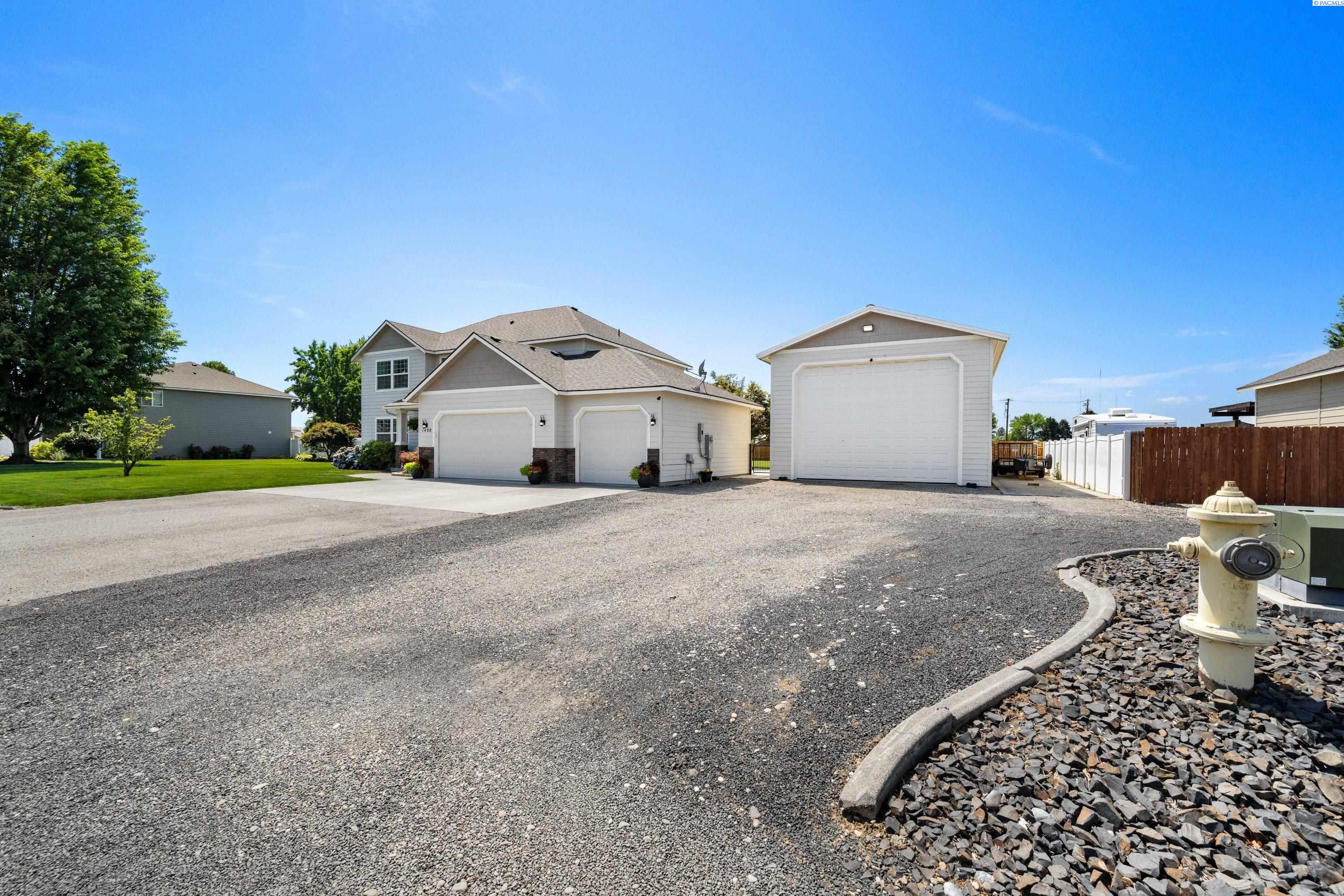 1408 Rd 59 , Pasco, WA 99301