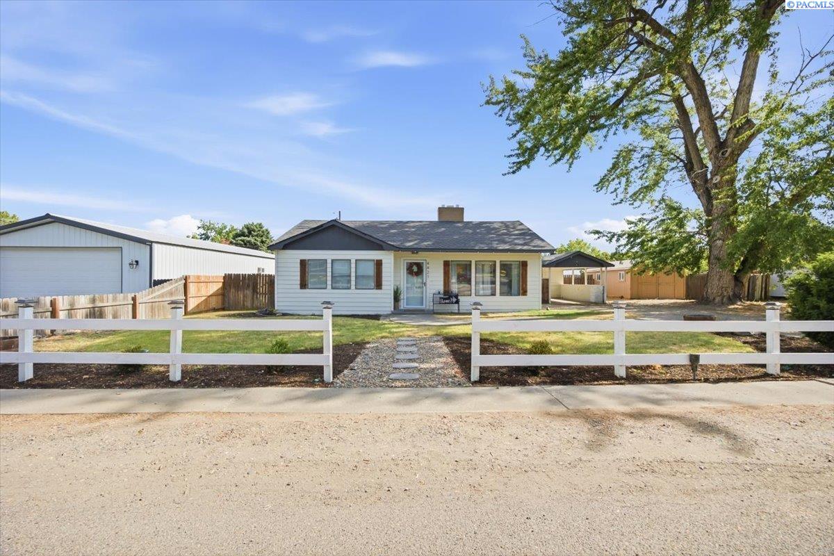 4421 9th Ave, Kennewick, WA 99336