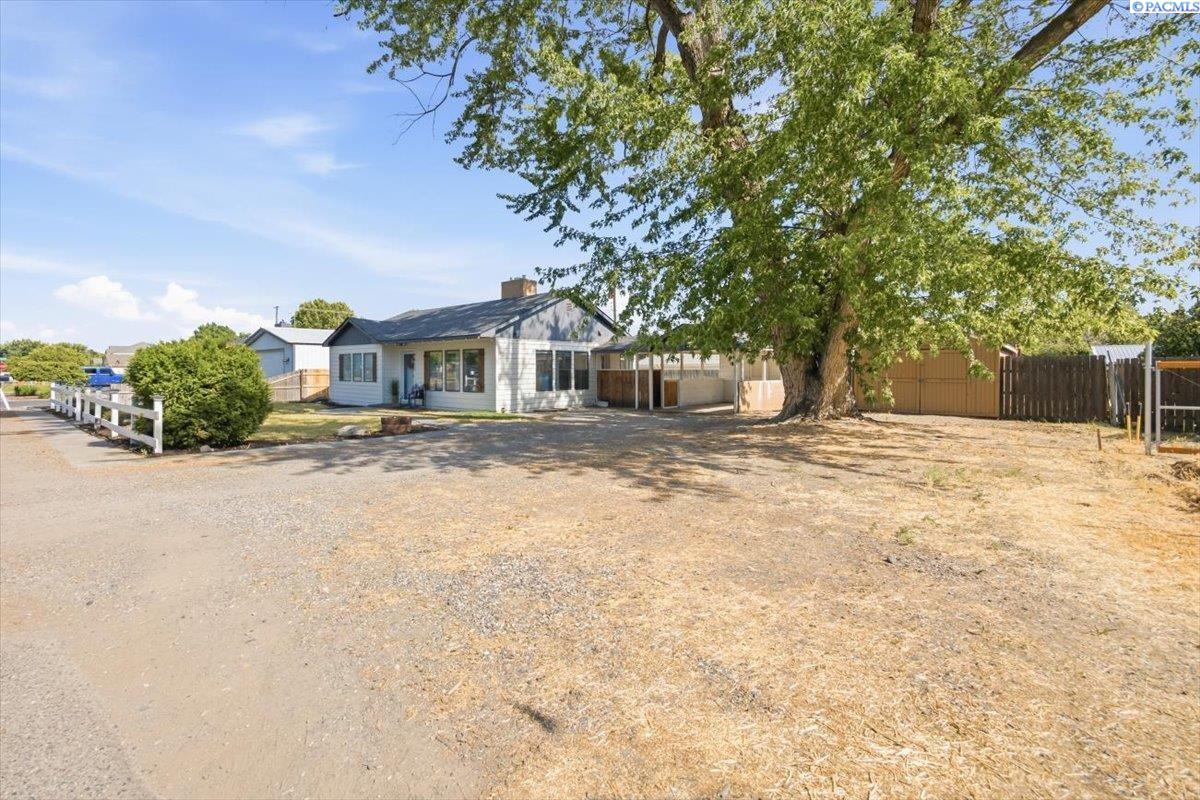 4421 9th Ave, Kennewick, WA 99336