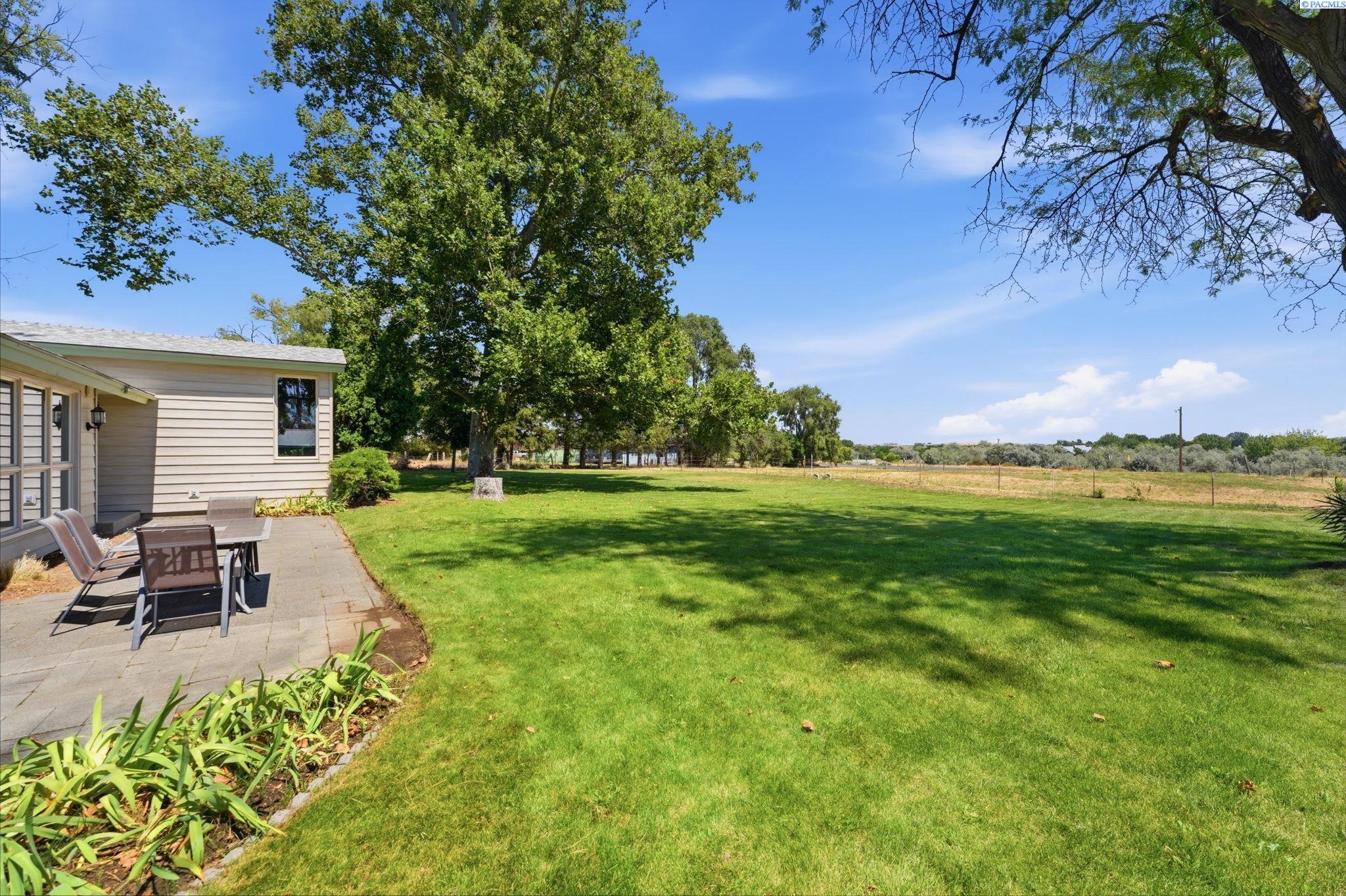 90206 Harrington Rd, West Richland, WA 99353