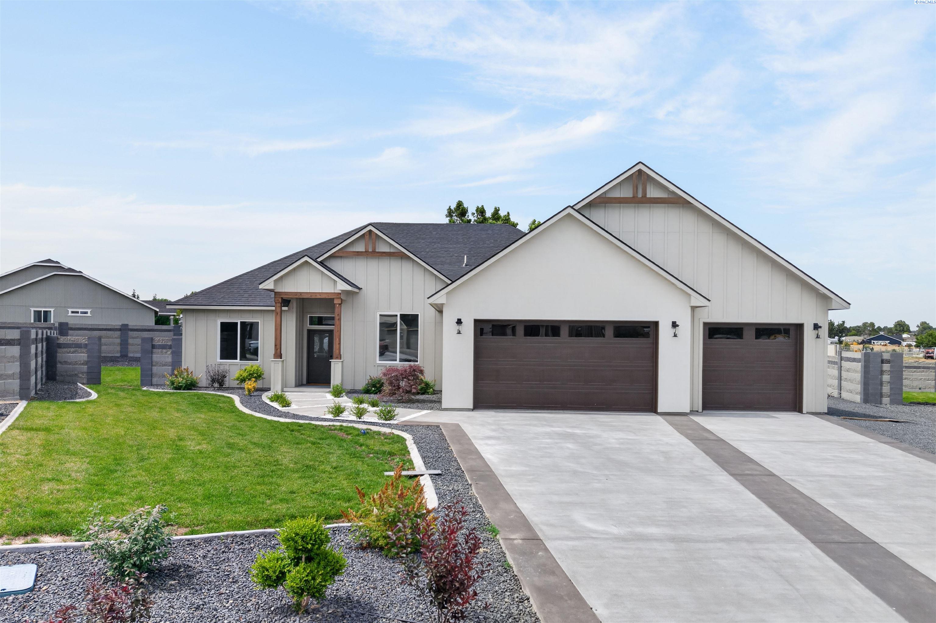 7713 Allison Ct, Pasco, WA 99301