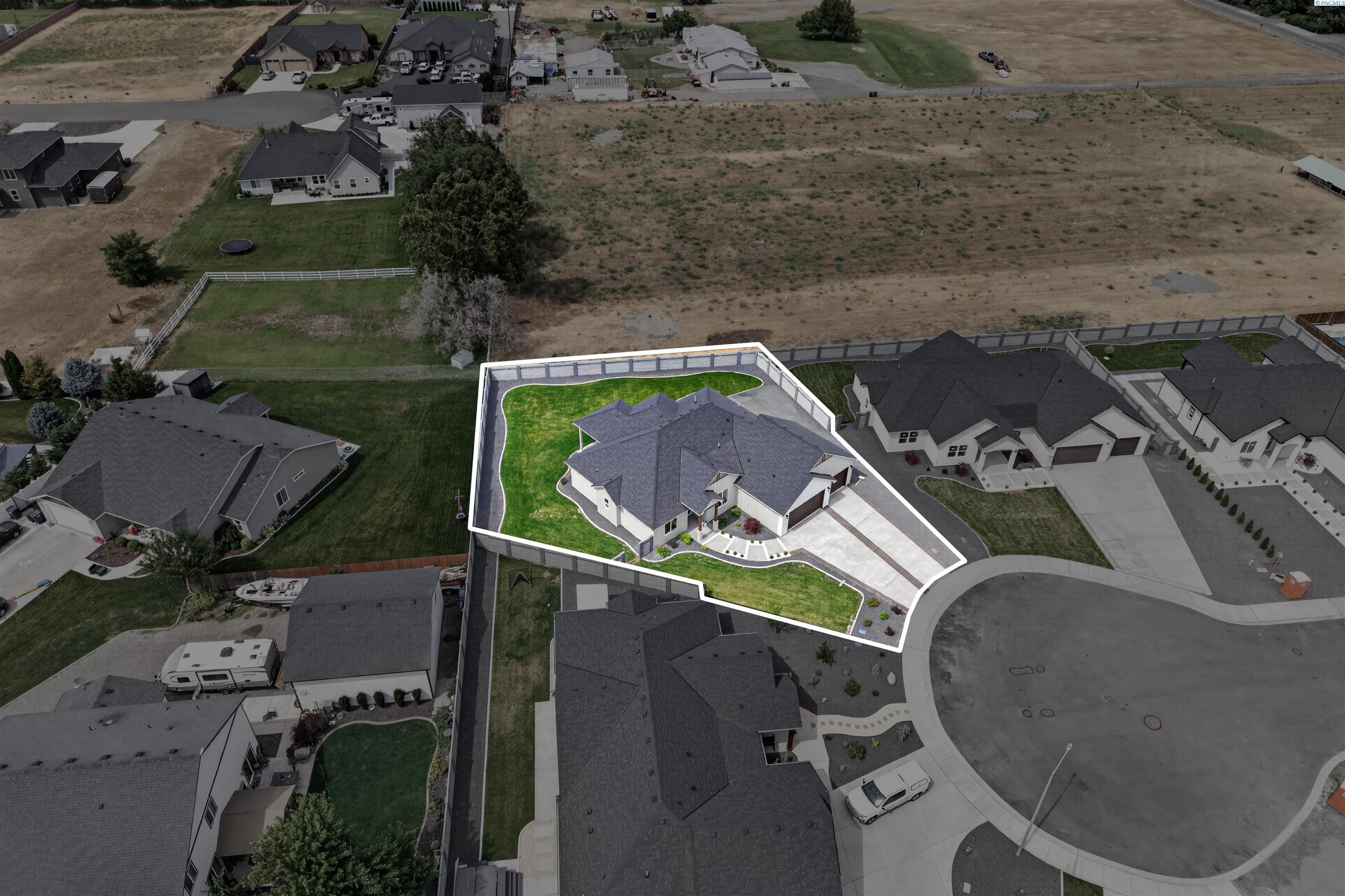 7713 Allison Ct, Pasco, WA 99301