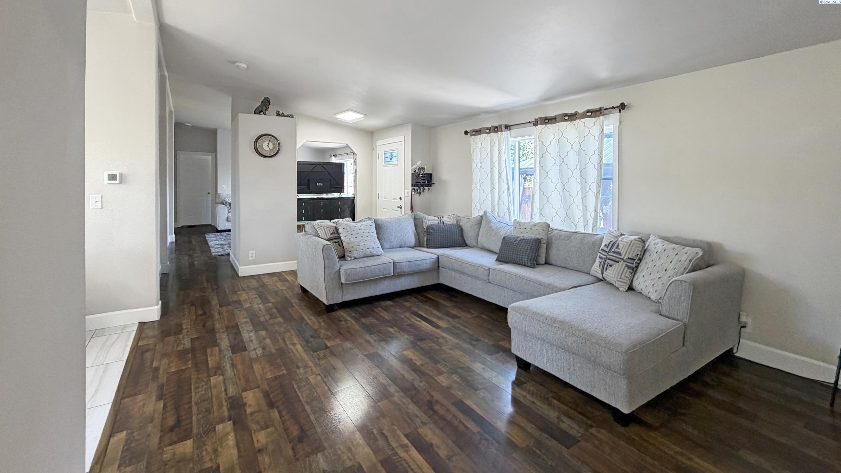 418 23rd Ave, Pasco, WA 99301