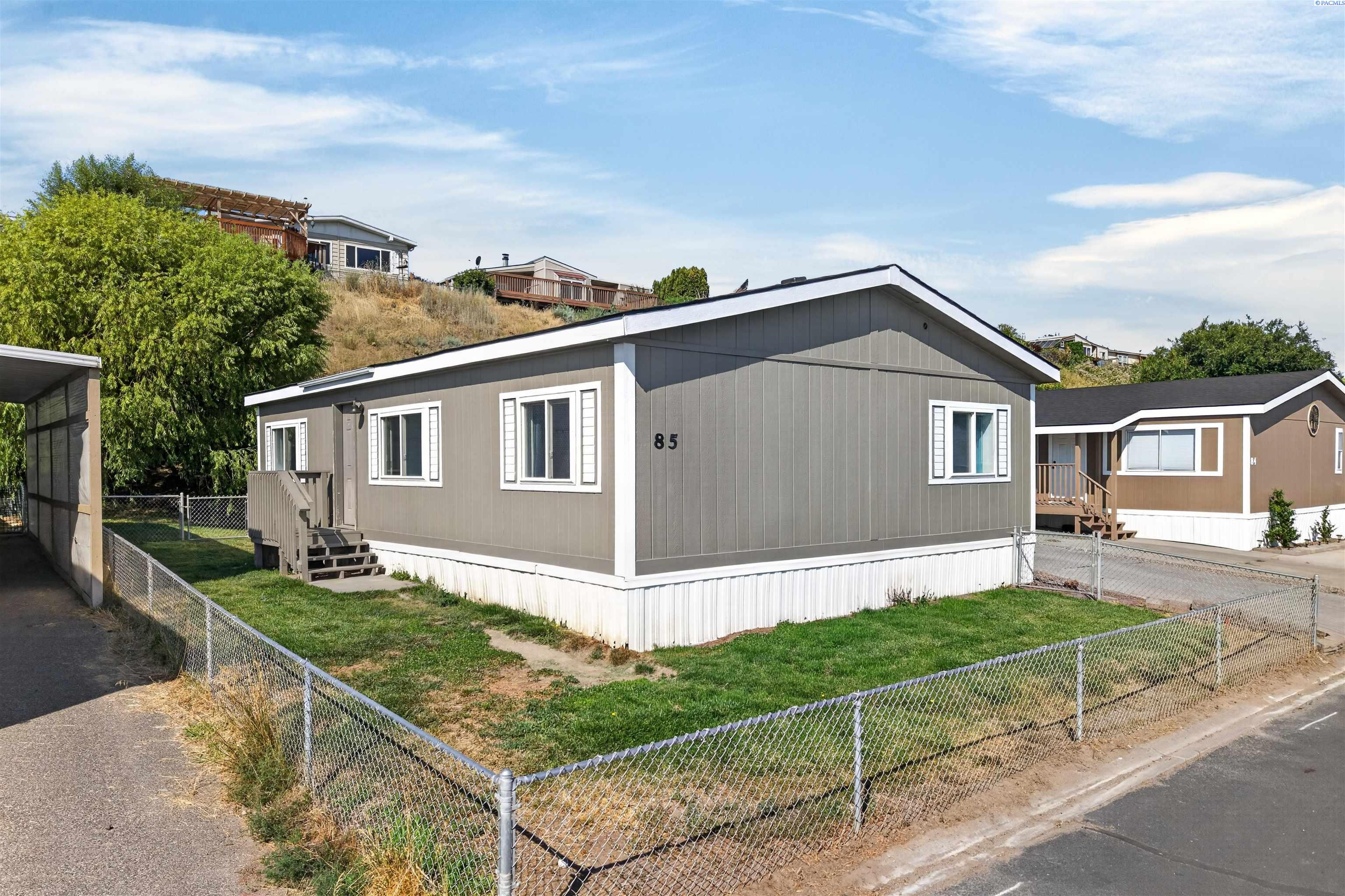 85 Ridgecliff Dr, Richland, WA 99352