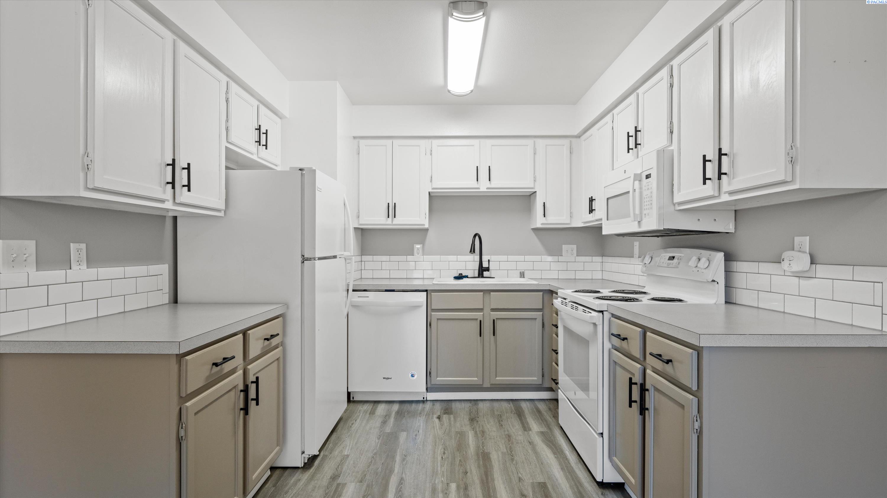 3121 Hood Ave #E-202, Kennewick, WA 99336
