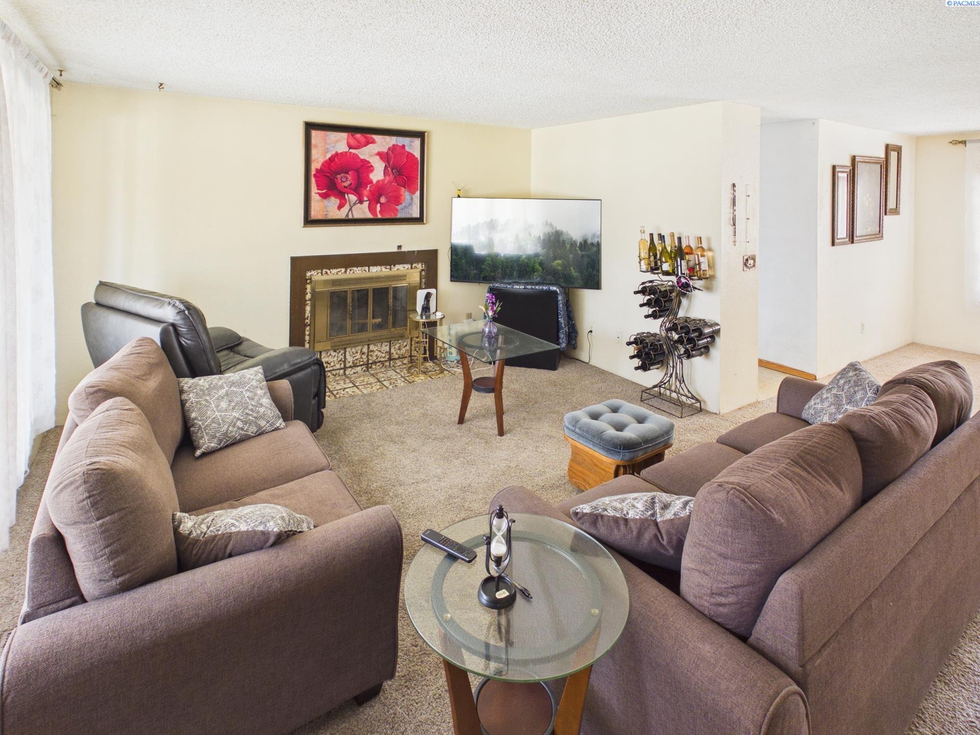 2011 18th Ave, Kennewick, WA 99337