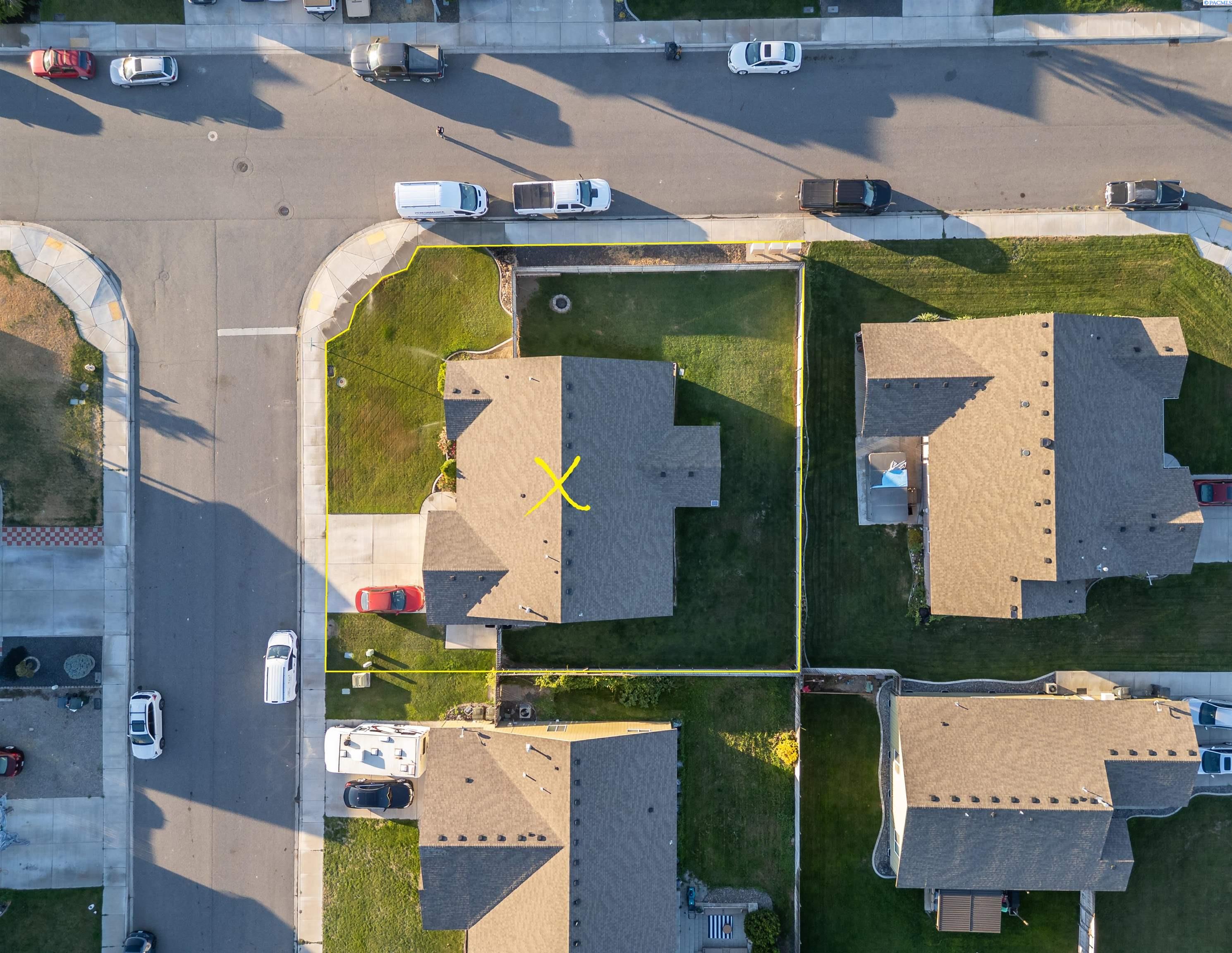 6307 Panther Ln, Pasco, WA 99301