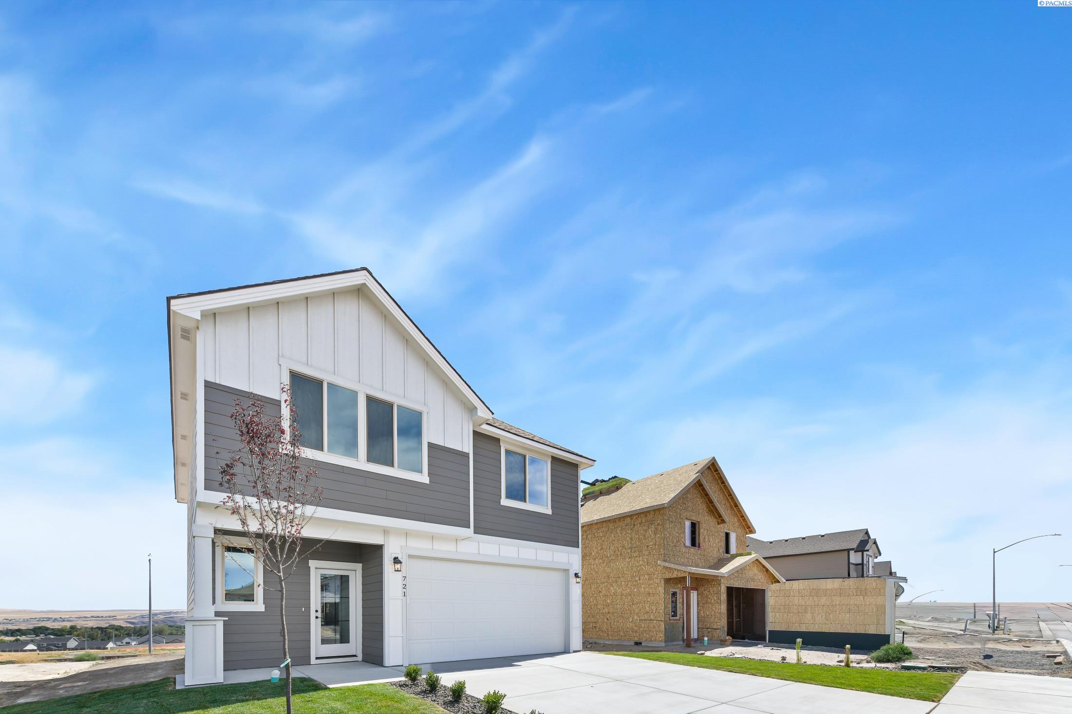 721 Honeylicious St, Richland, WA 99352