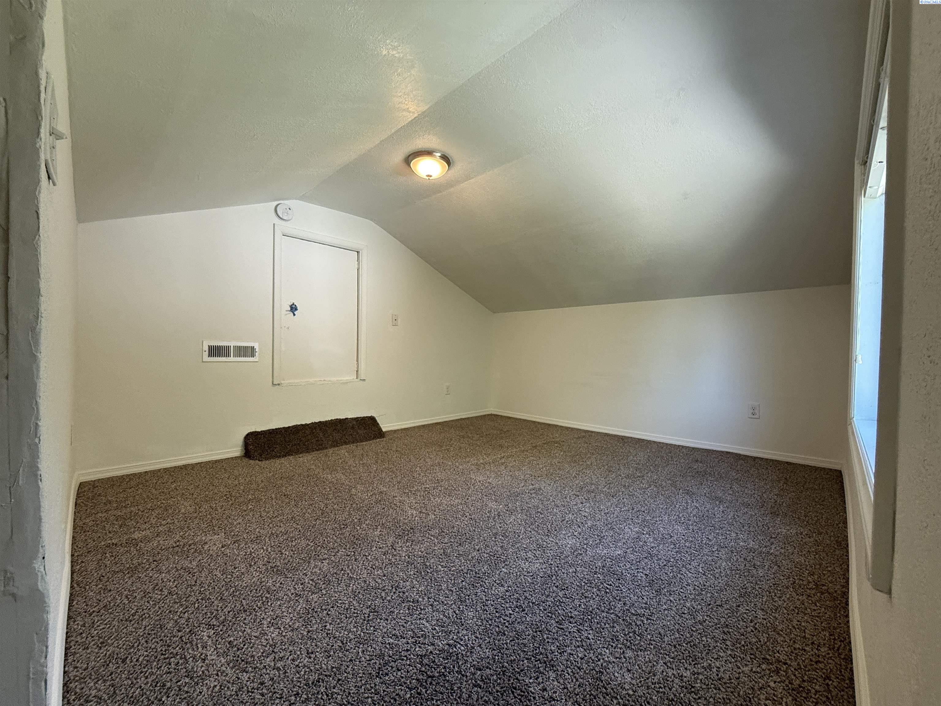 225 Waverly St, Kennewick, WA 99336