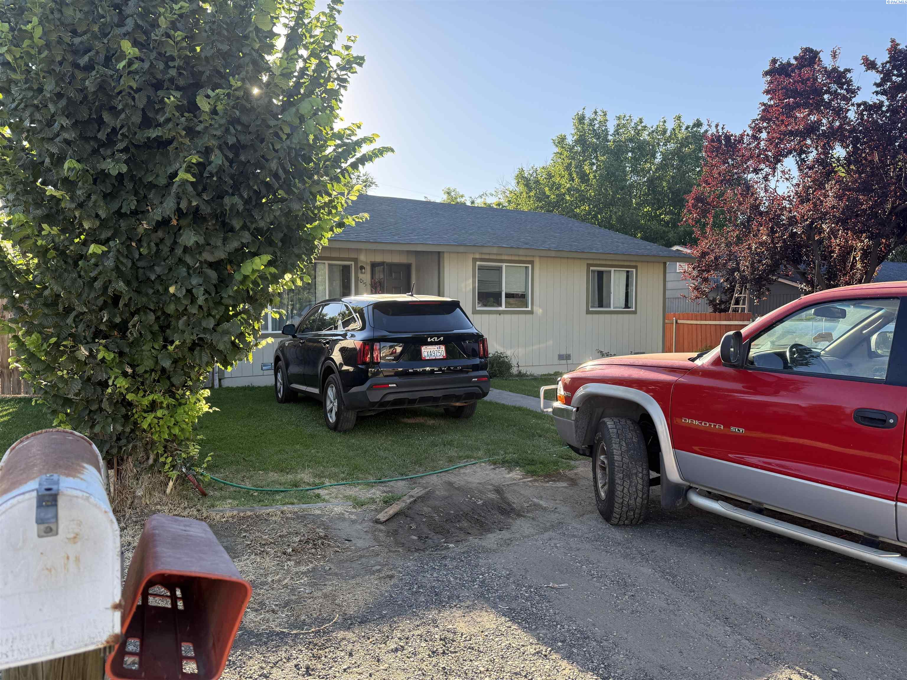 1015 Alice St, Prosser, WA 99350