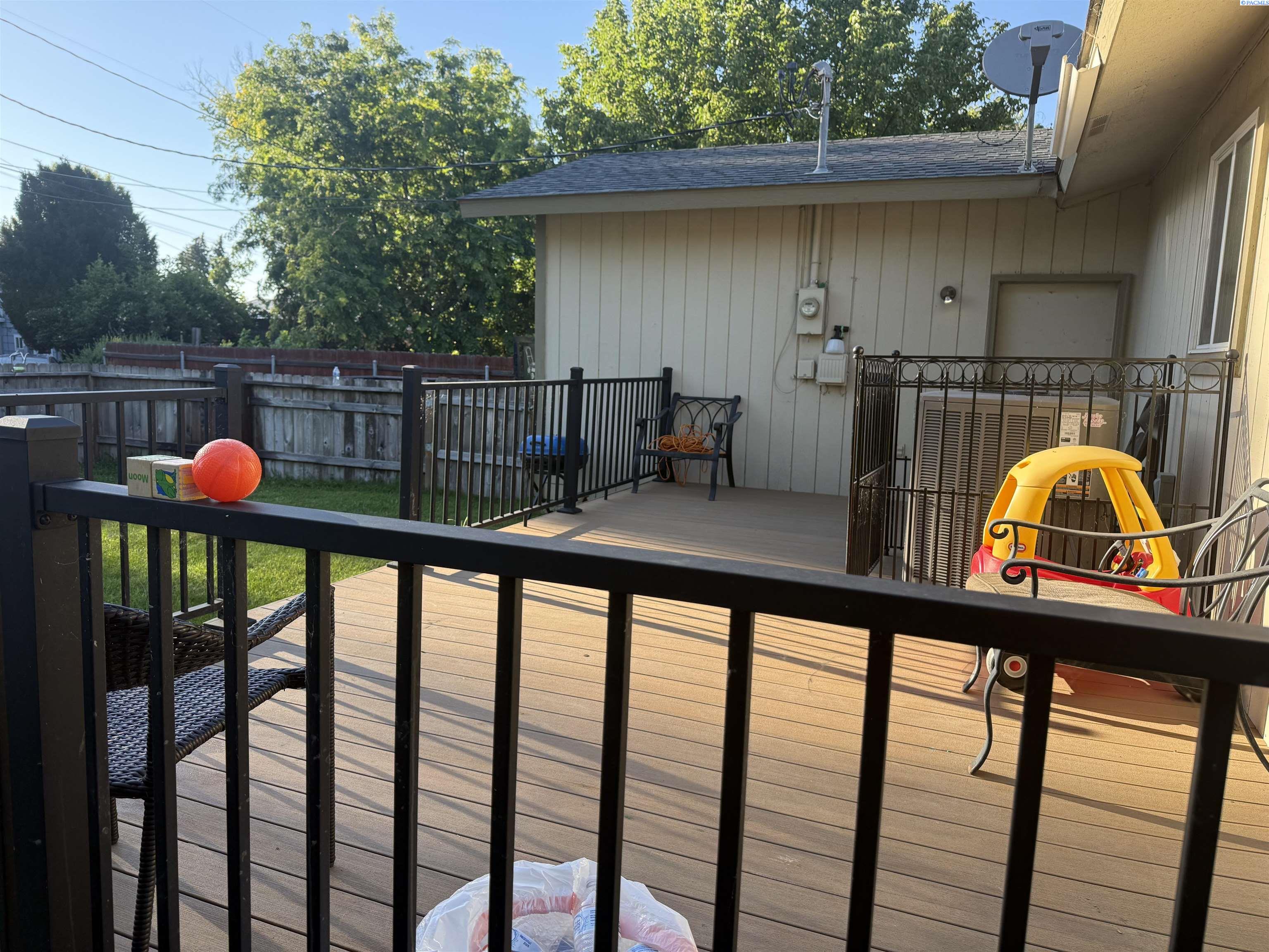 1015 Alice St, Prosser, WA 99350