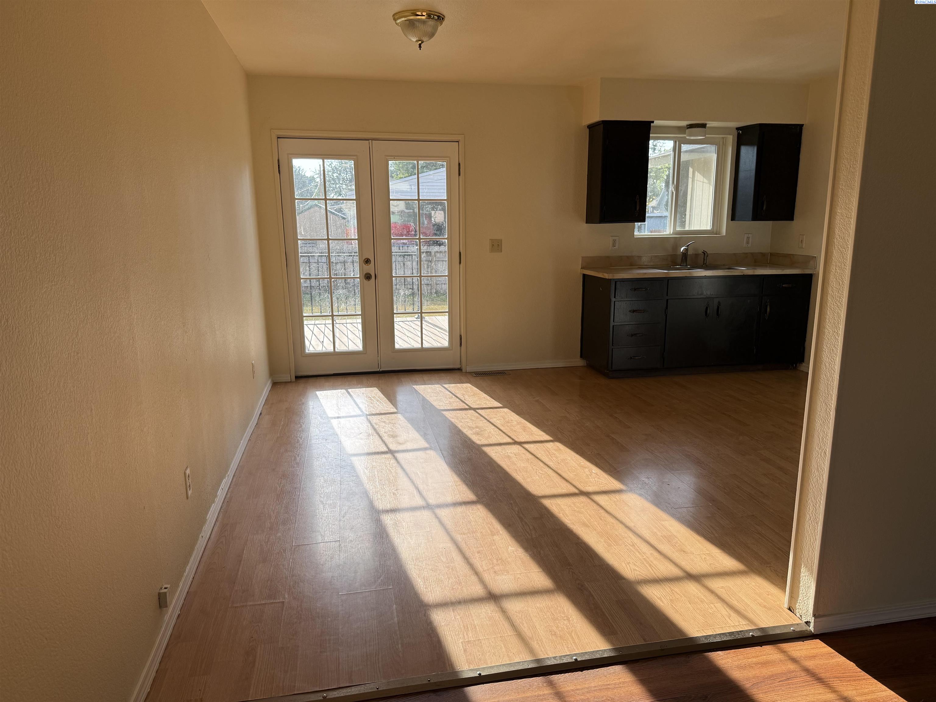 1015 Alice St, Prosser, WA 99350