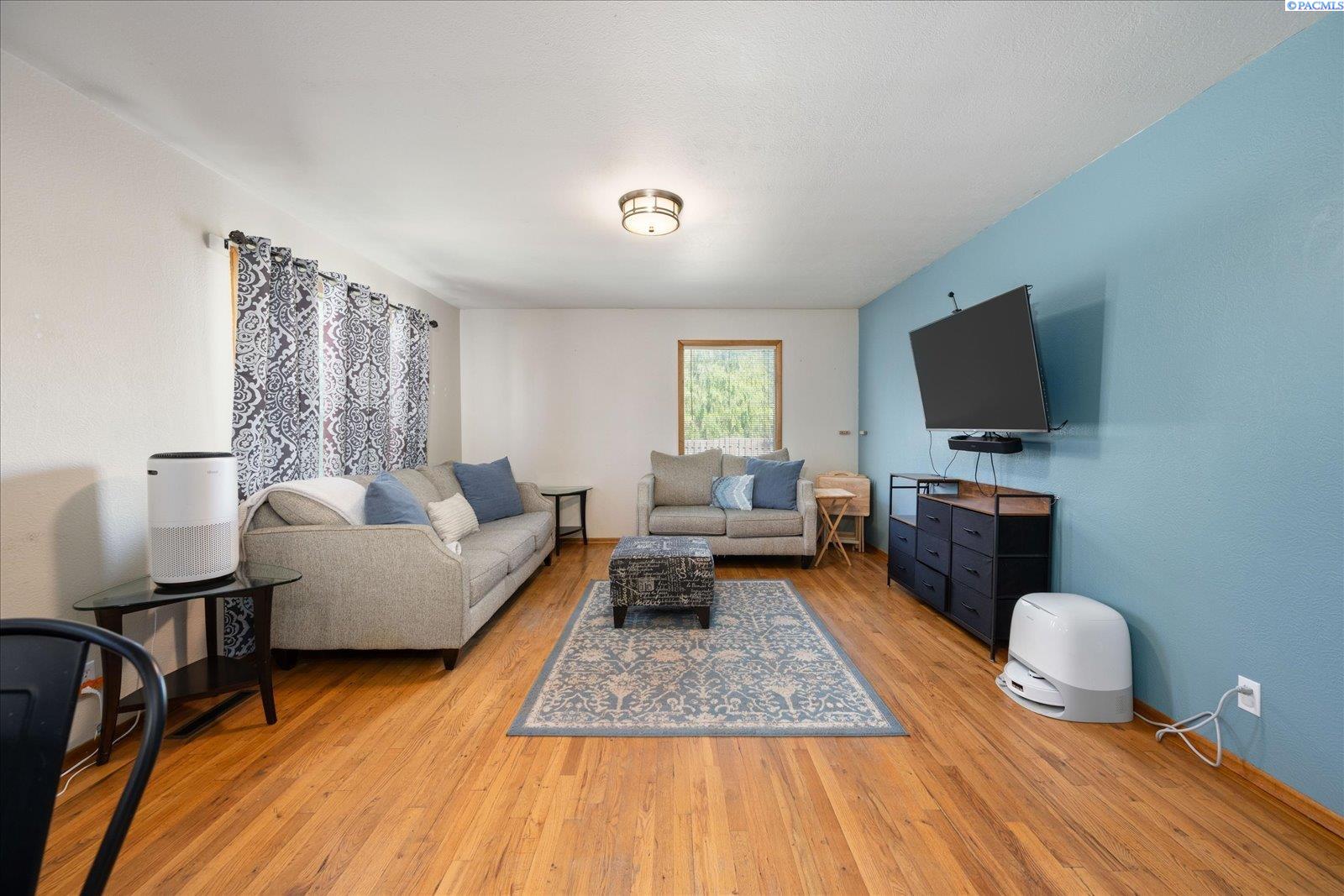 1503 Byron , Prosser, WA 99350