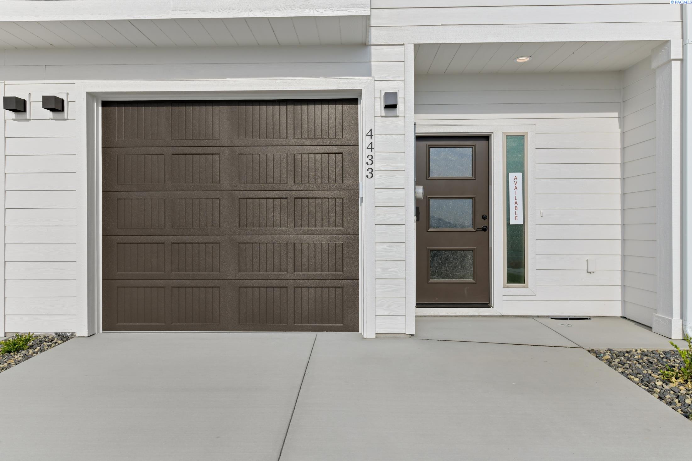 4433 Road 114 , Pasco, WA 99301