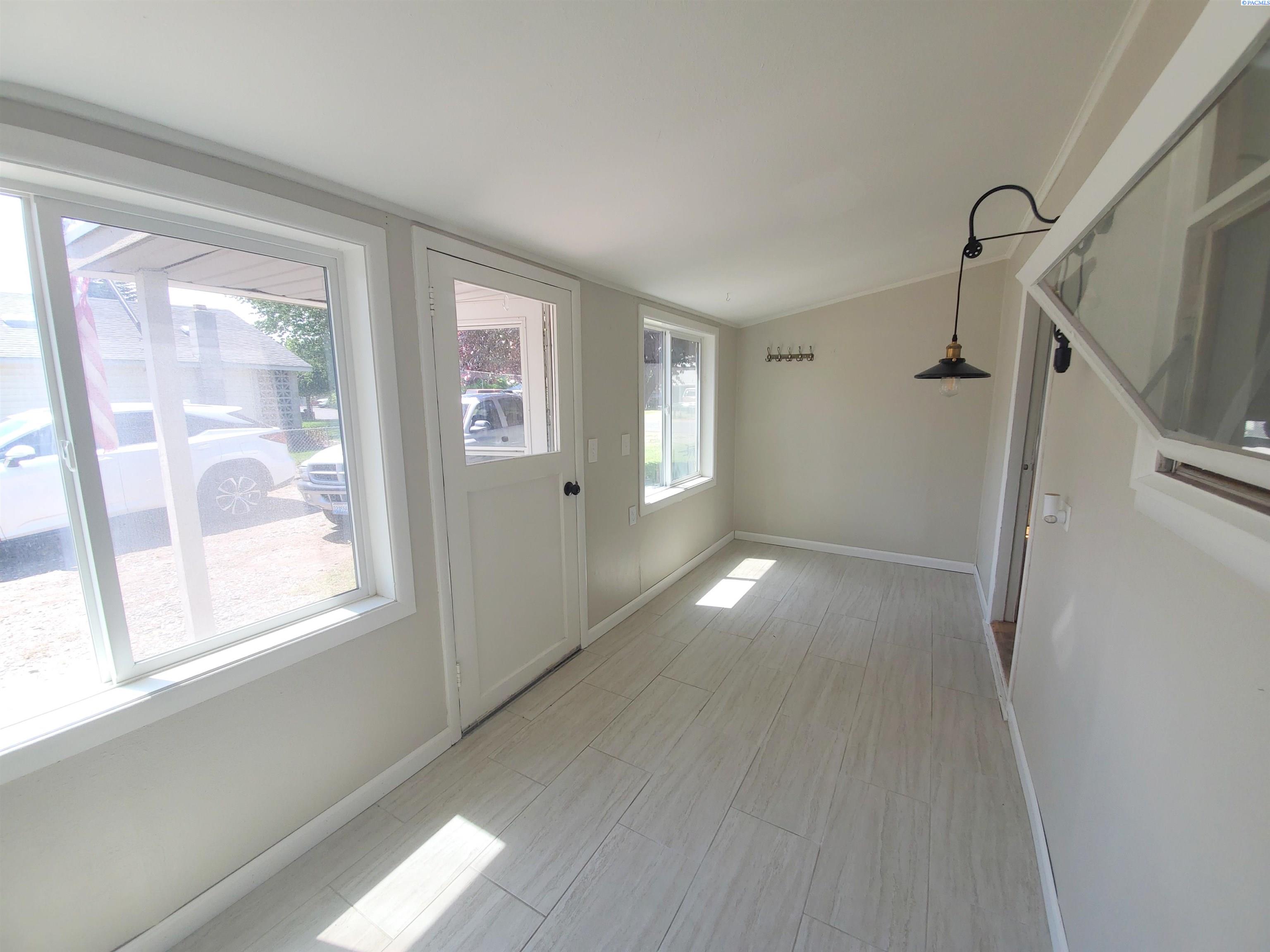 966 59th , West Richland, WA 99353