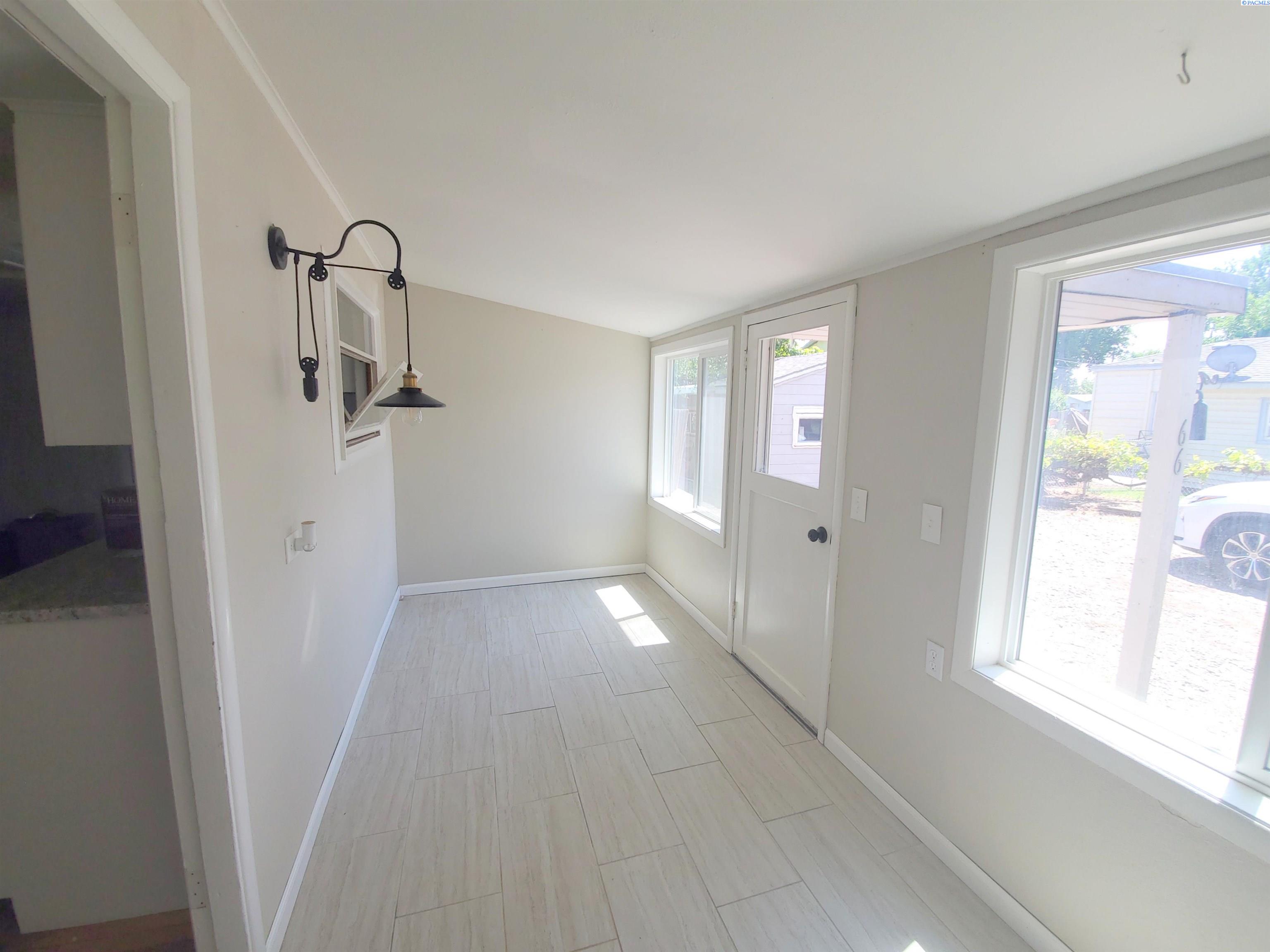 966 59th , West Richland, WA 99353