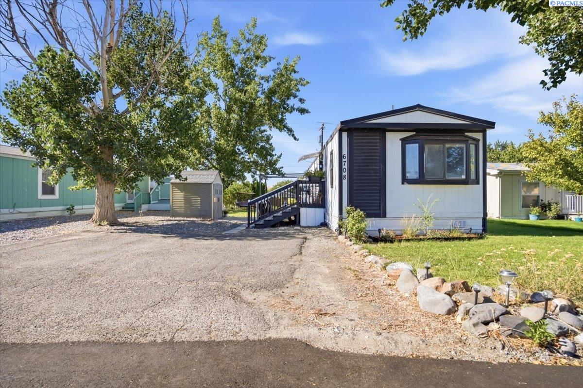 6708 Haag St, West Richland, WA 99353