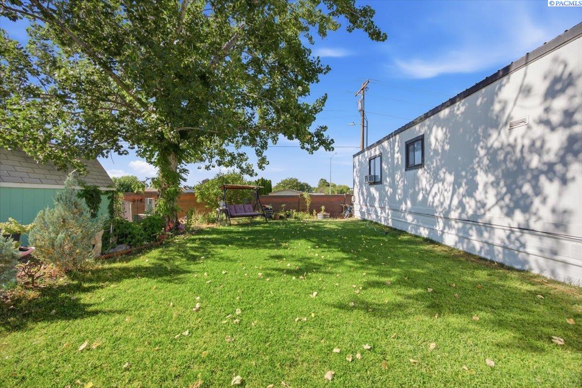 6708 Haag St, West Richland, WA 99353
