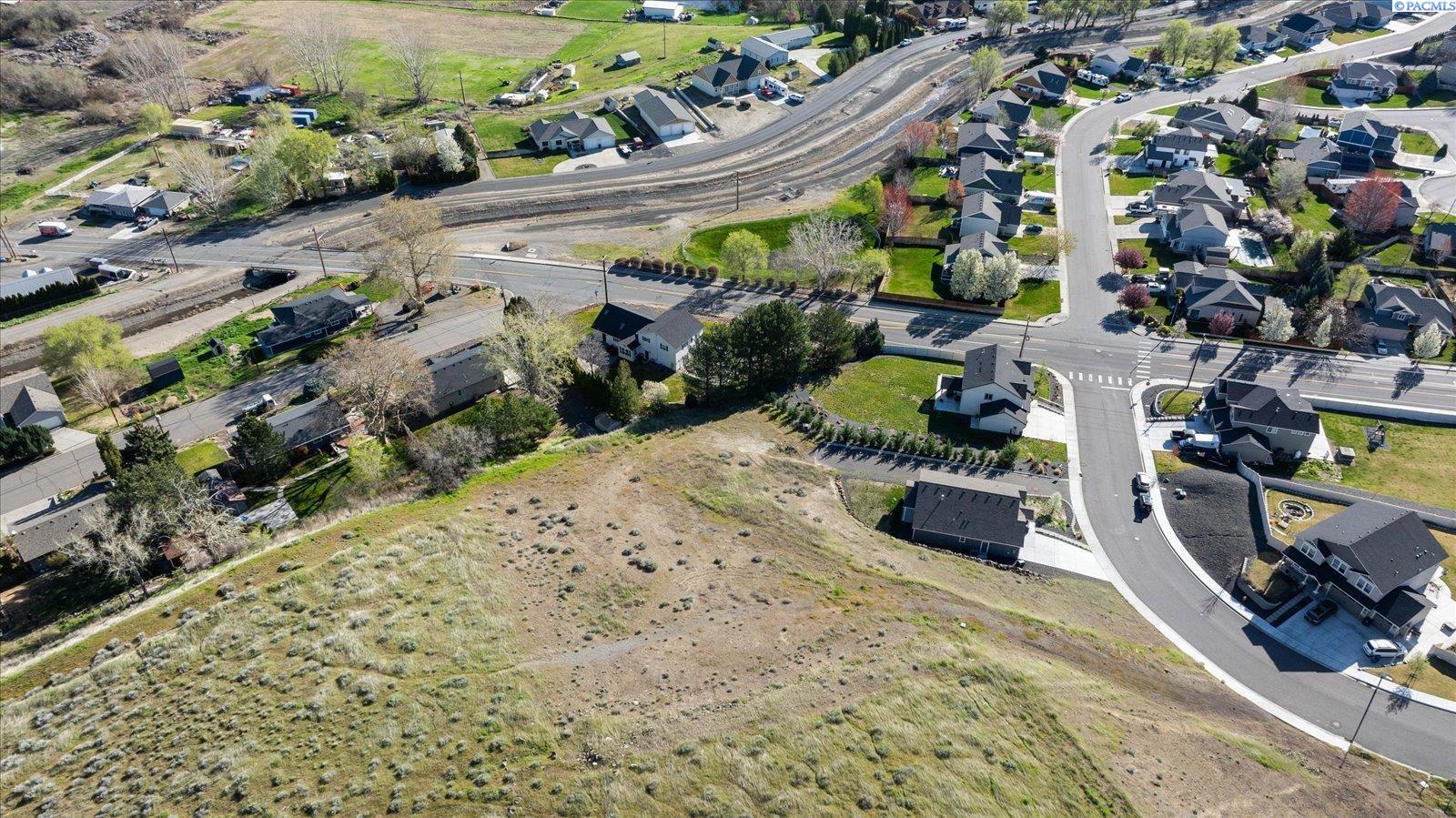 3820 Bing St, West Richland, WA 99338