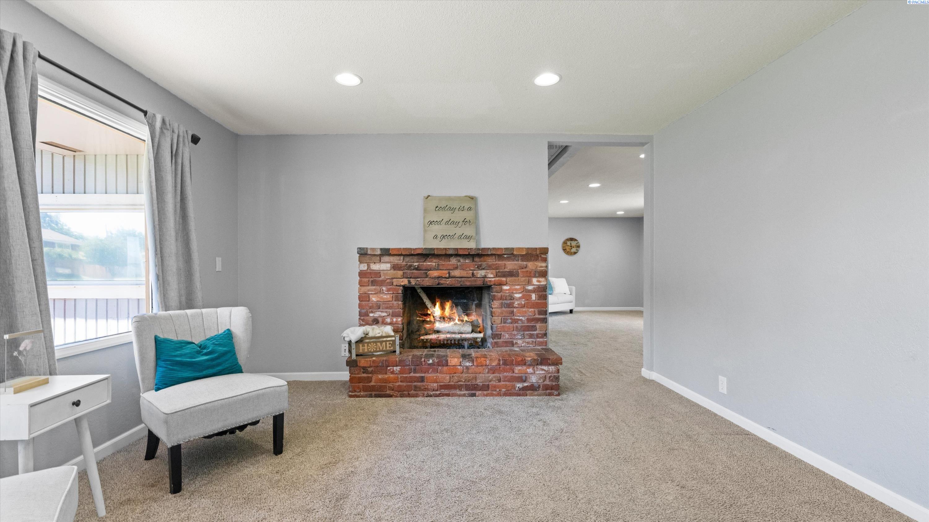 114 Kellogg St, Kennewick, WA 99336