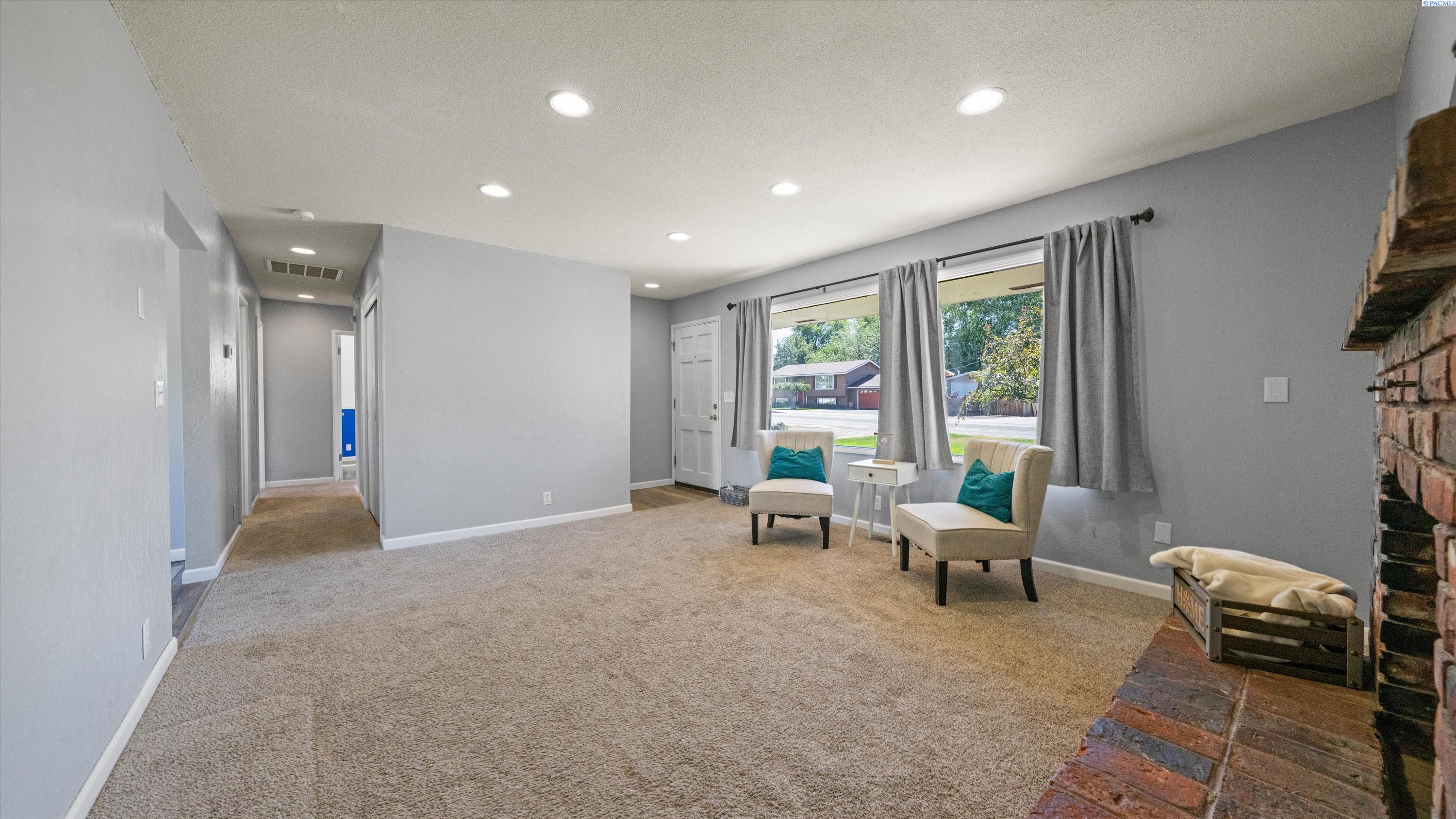 114 Kellogg St, Kennewick, WA 99336