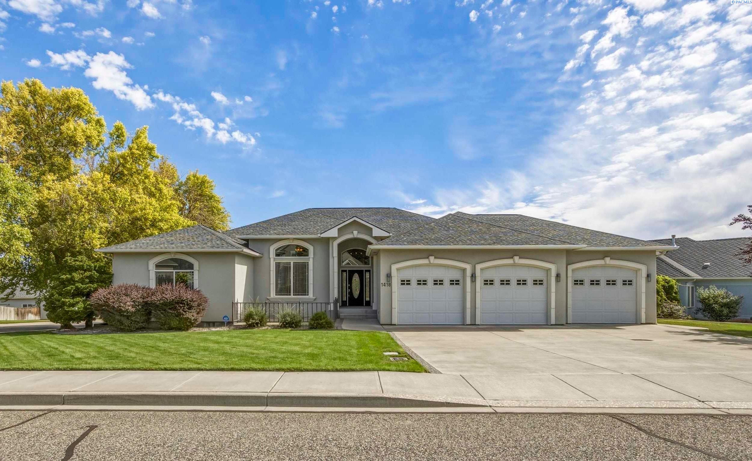 1418 Chardonnay Dr, Richland, WA 99352