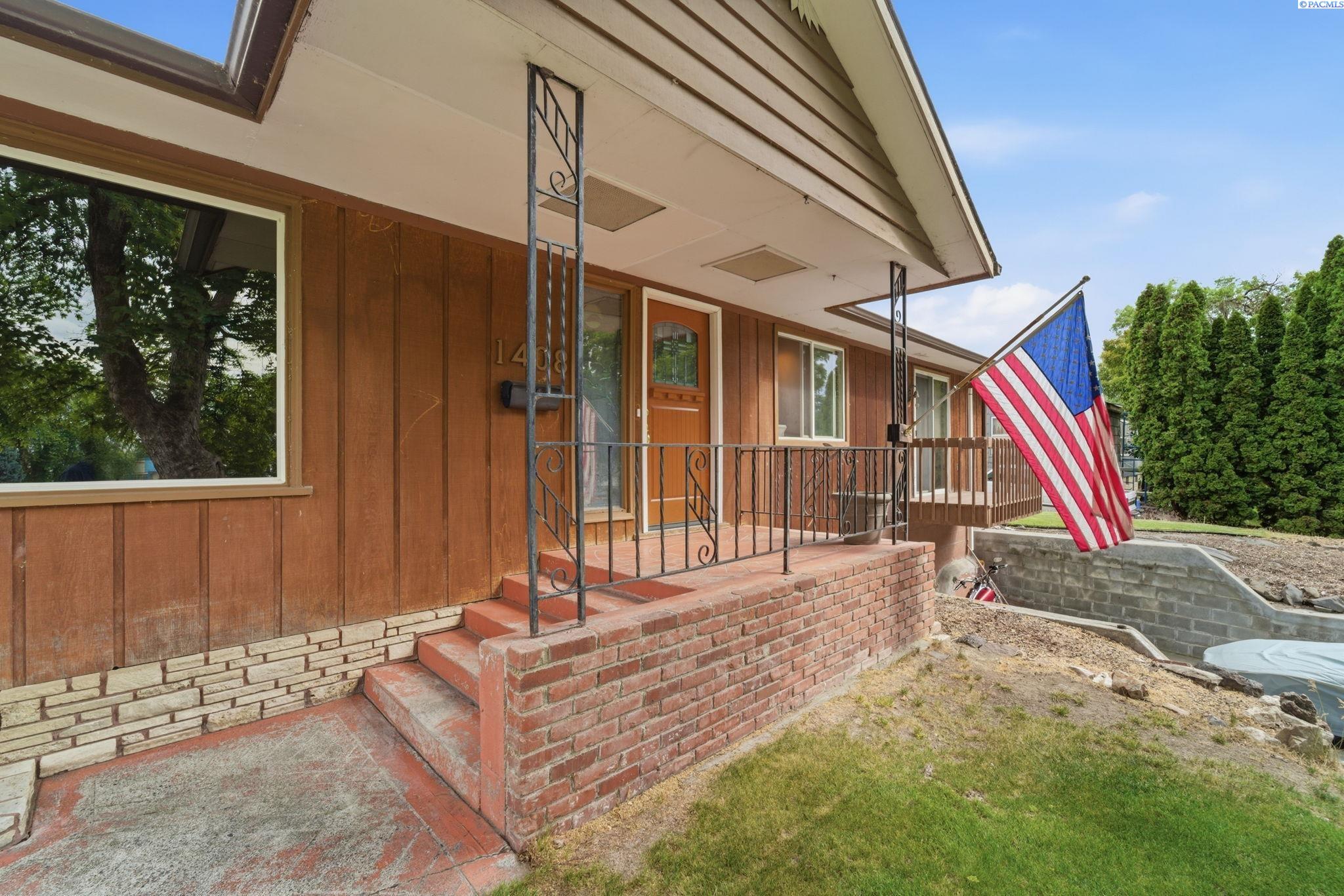 1408 Hunt, Richland, WA 99352