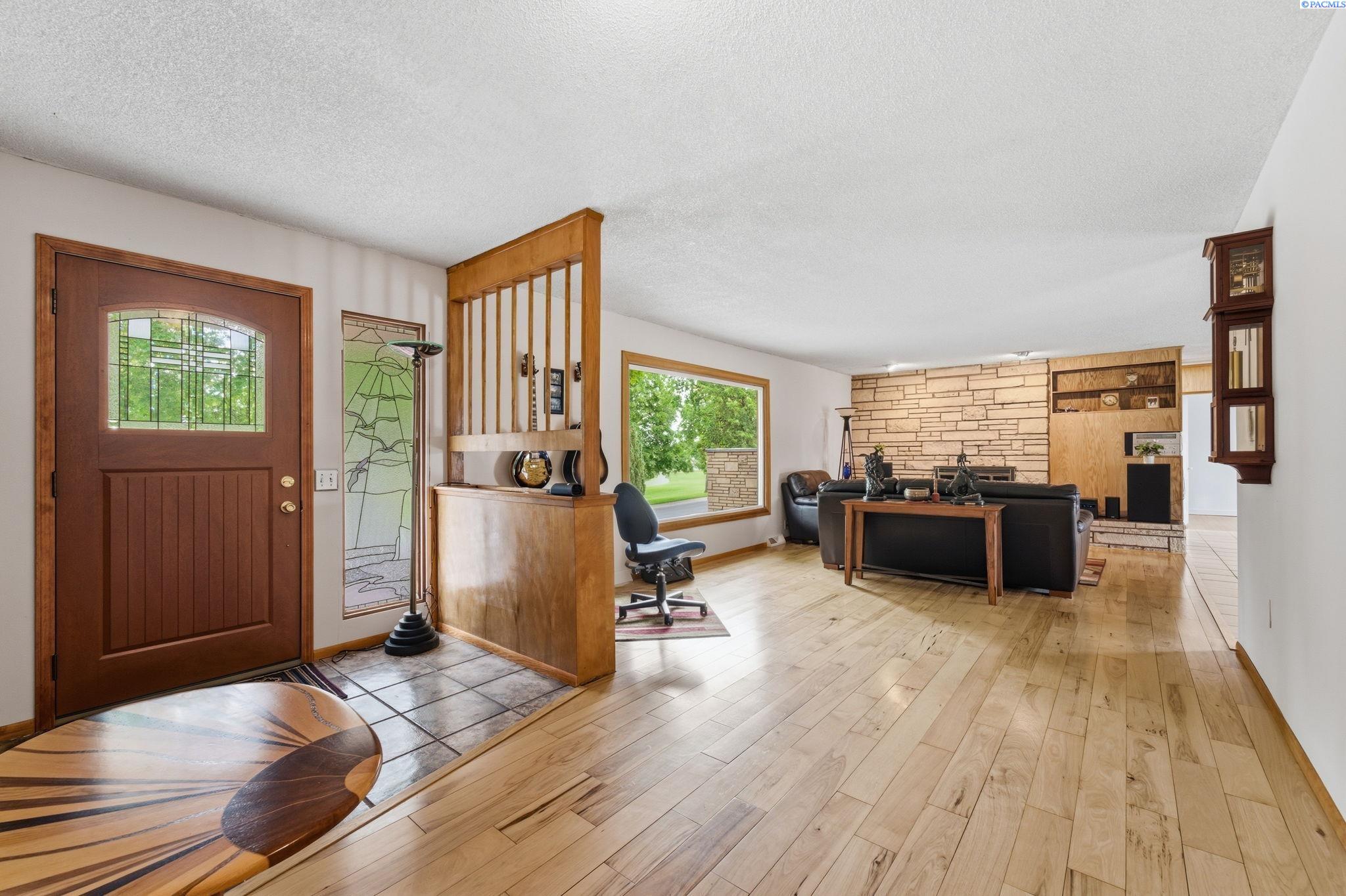 1408 Hunt, Richland, WA 99352