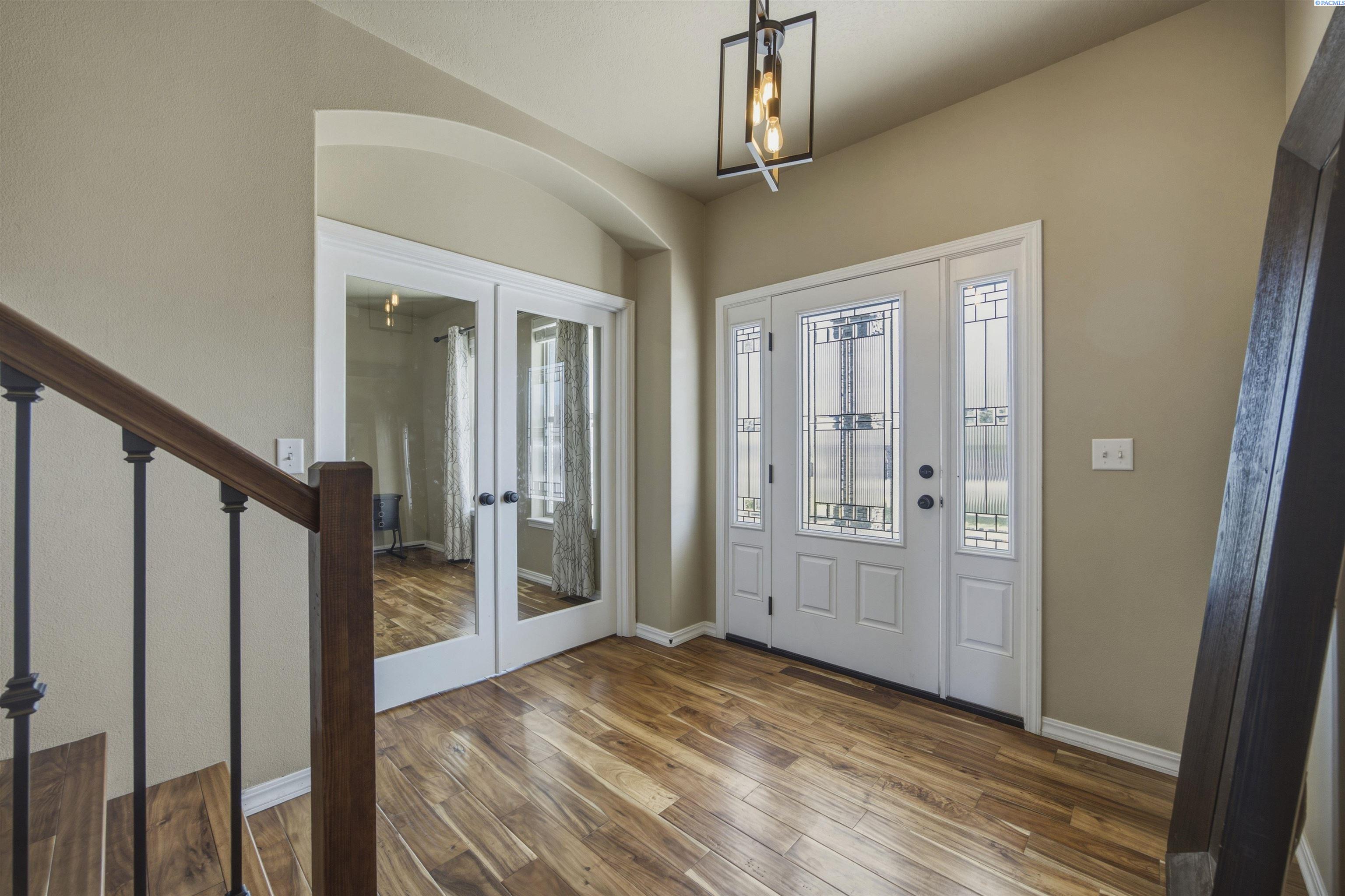 2961 Karlee Dr, Richland, WA 99352